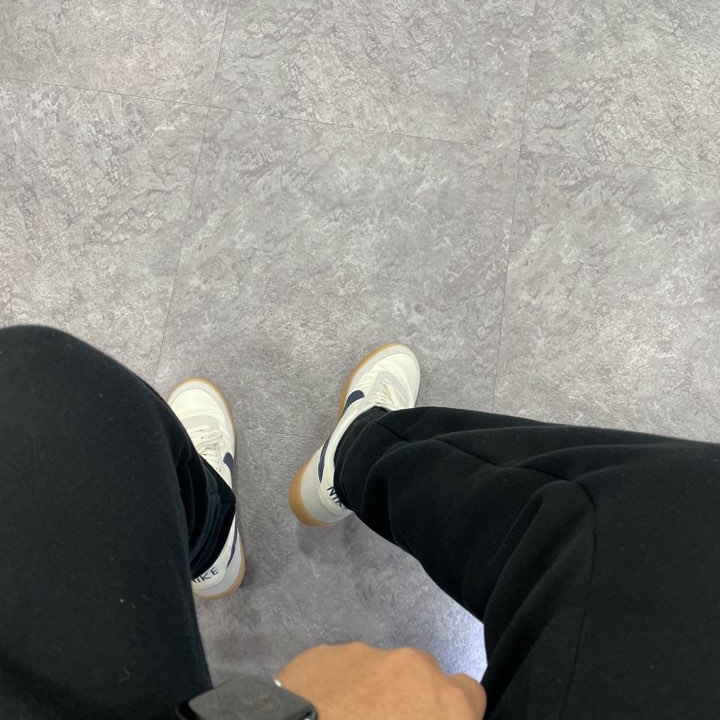 Nike x J.Crew Killshot 2 Sail Midnight Navy 착용 스타일