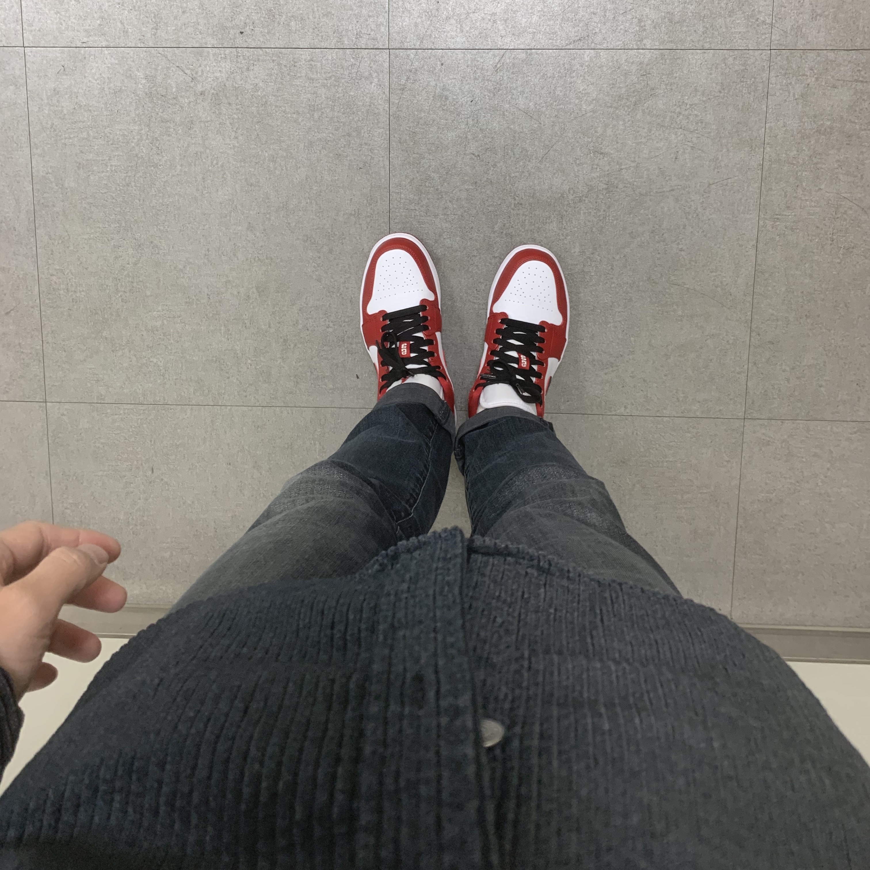 Jordan 1 Low Gym Red White 착용 스타일 - 2