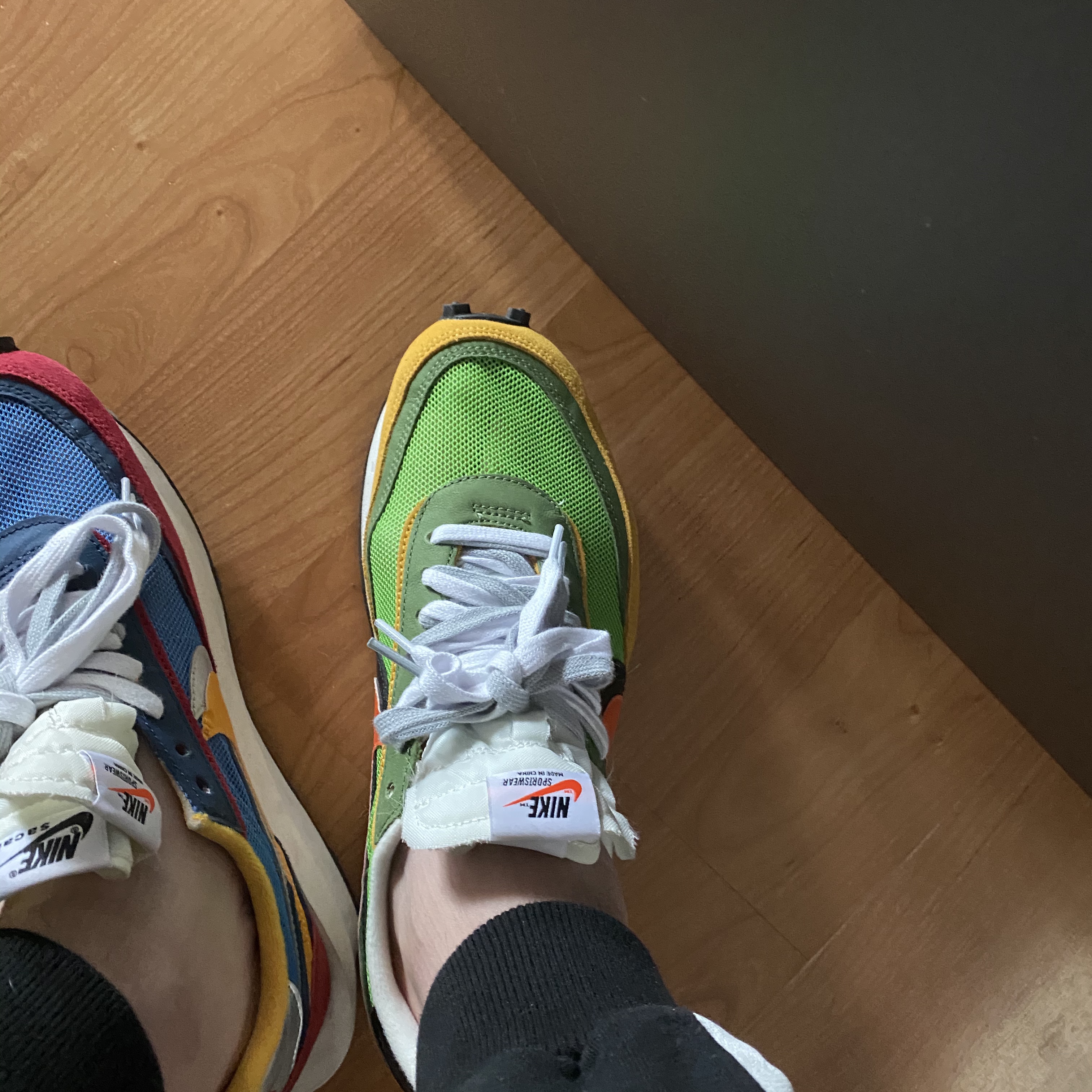 Nike x Sacai LDWaffle Blue Multi 착용 스타일 - 1