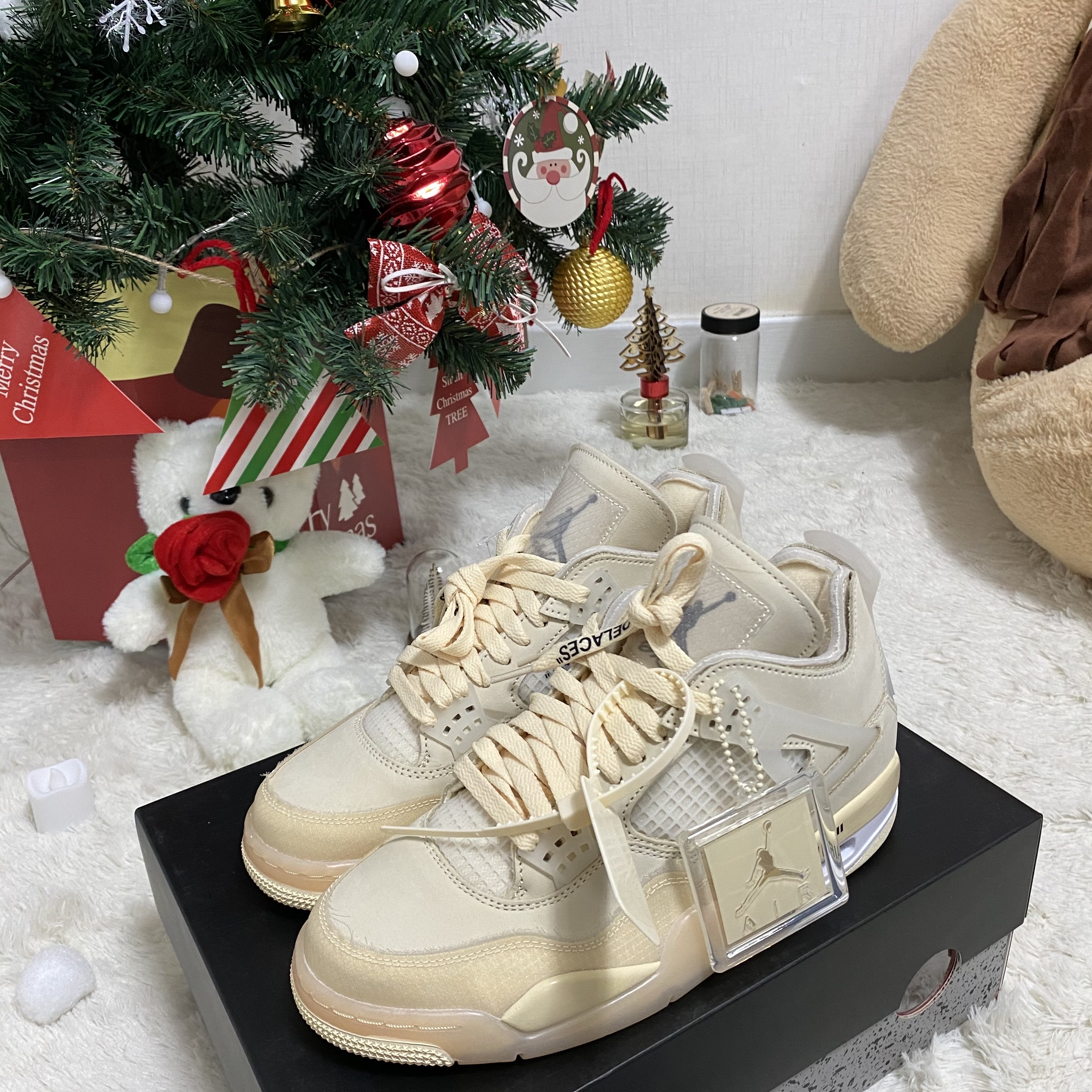 (W) Jordan 4 x Off-White Retro SP Sail 착용 스타일 - 2