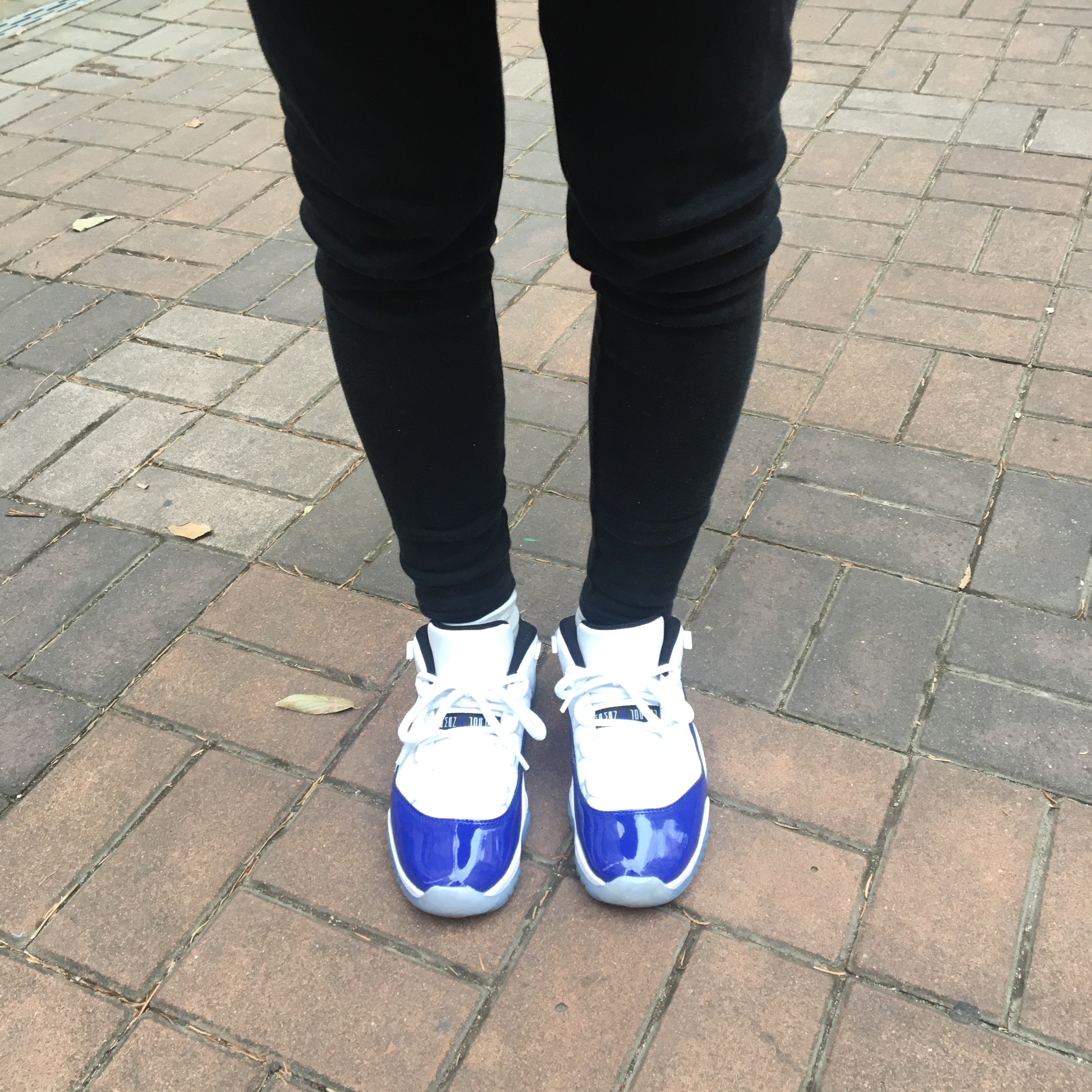(W) Jordan 11 Retro Low Concord Sketch 착용 스타일