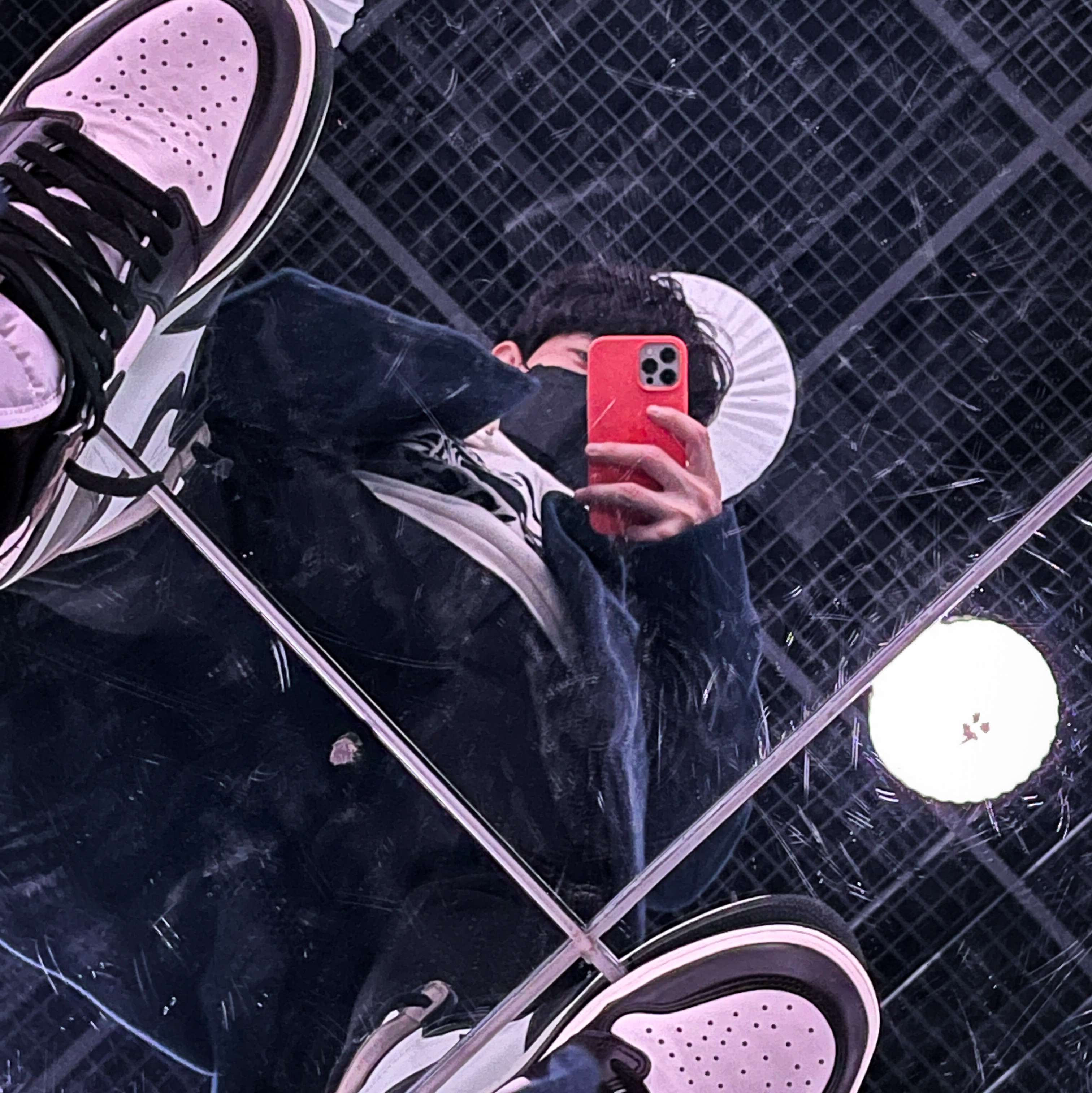Jordan 1 Retro High OG Black Mocha 착용 스타일