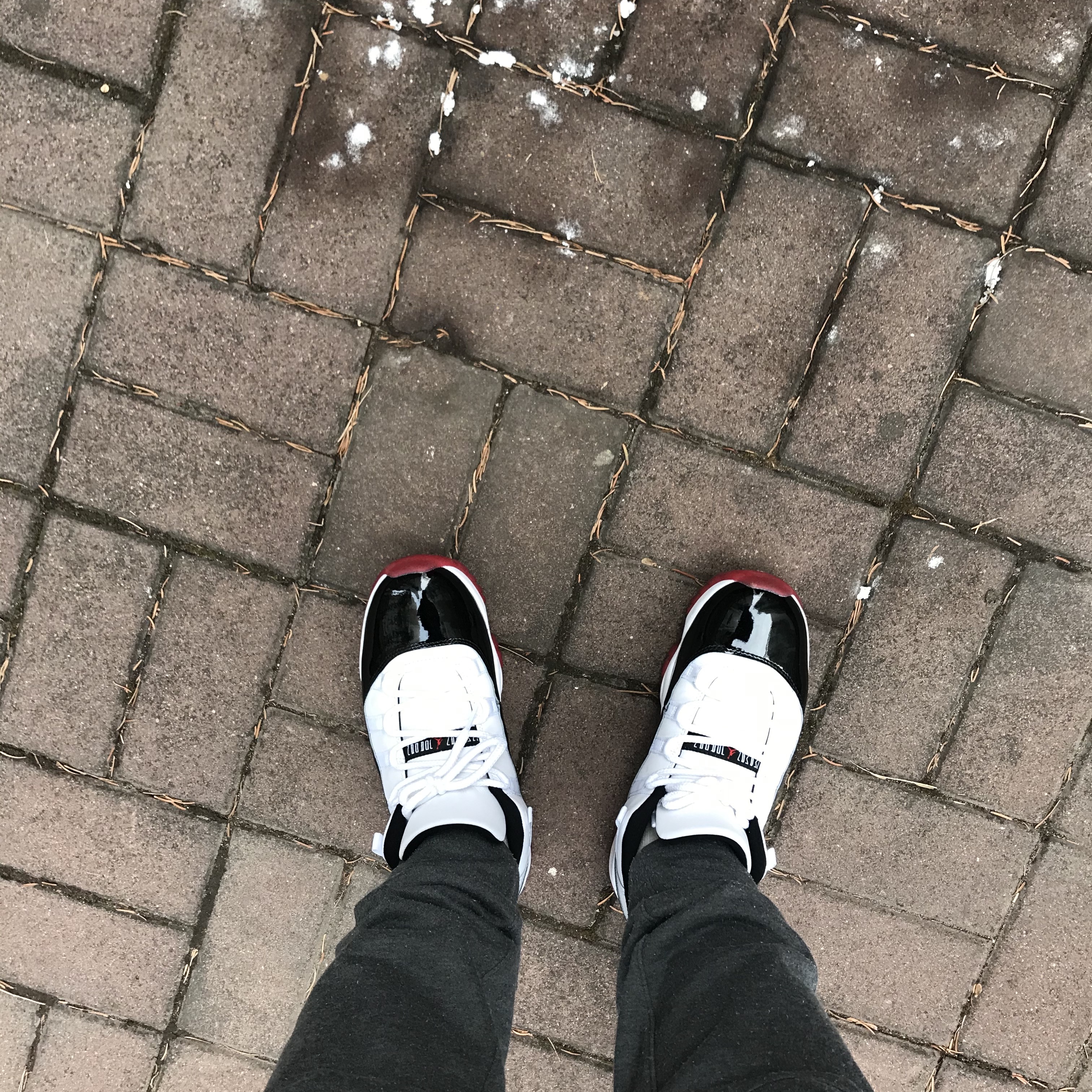 Jordan 11 Retro Low Concord Bred 착용 스타일