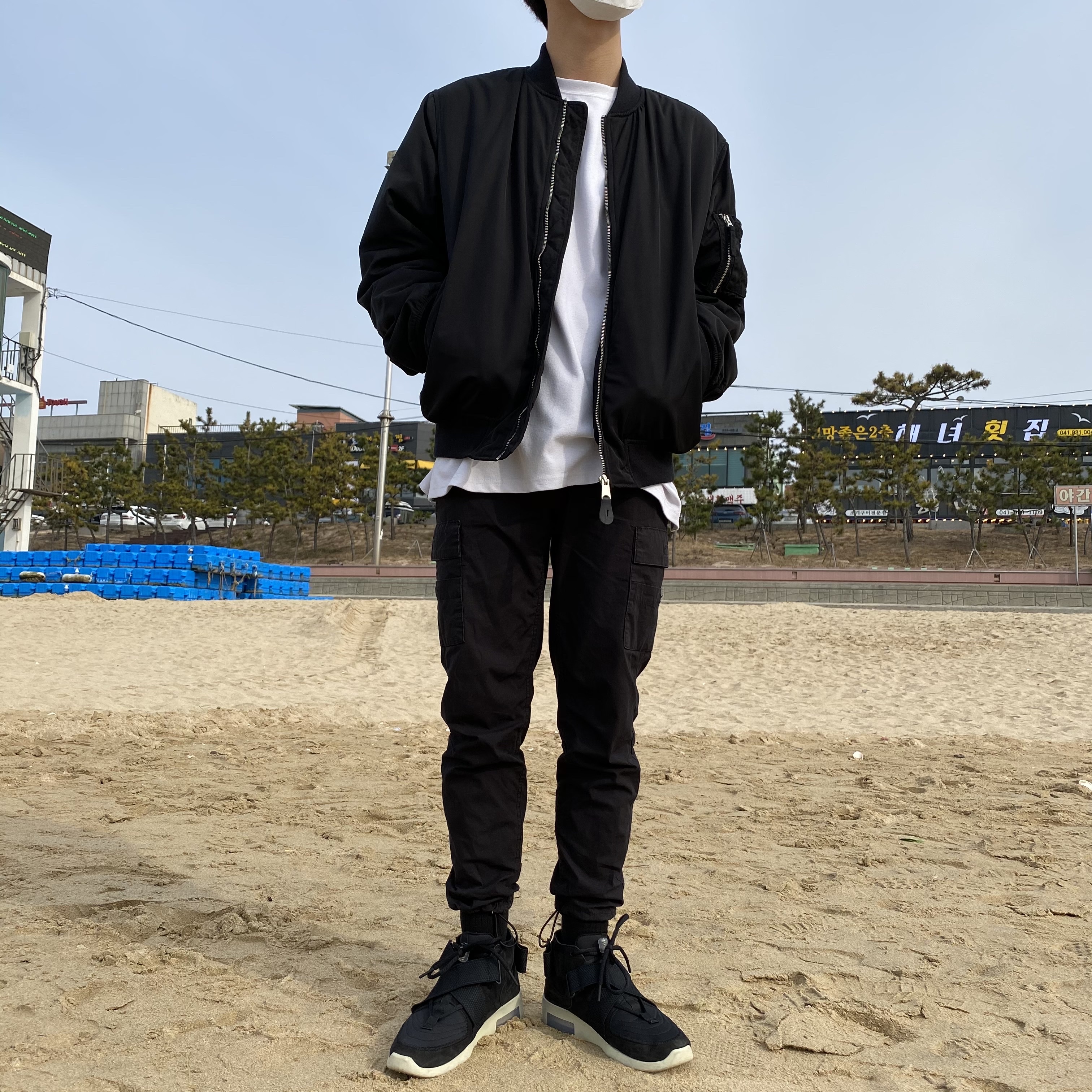 Nike x Fear of God Air Fear of God Raid Black 착용 스타일 - 1