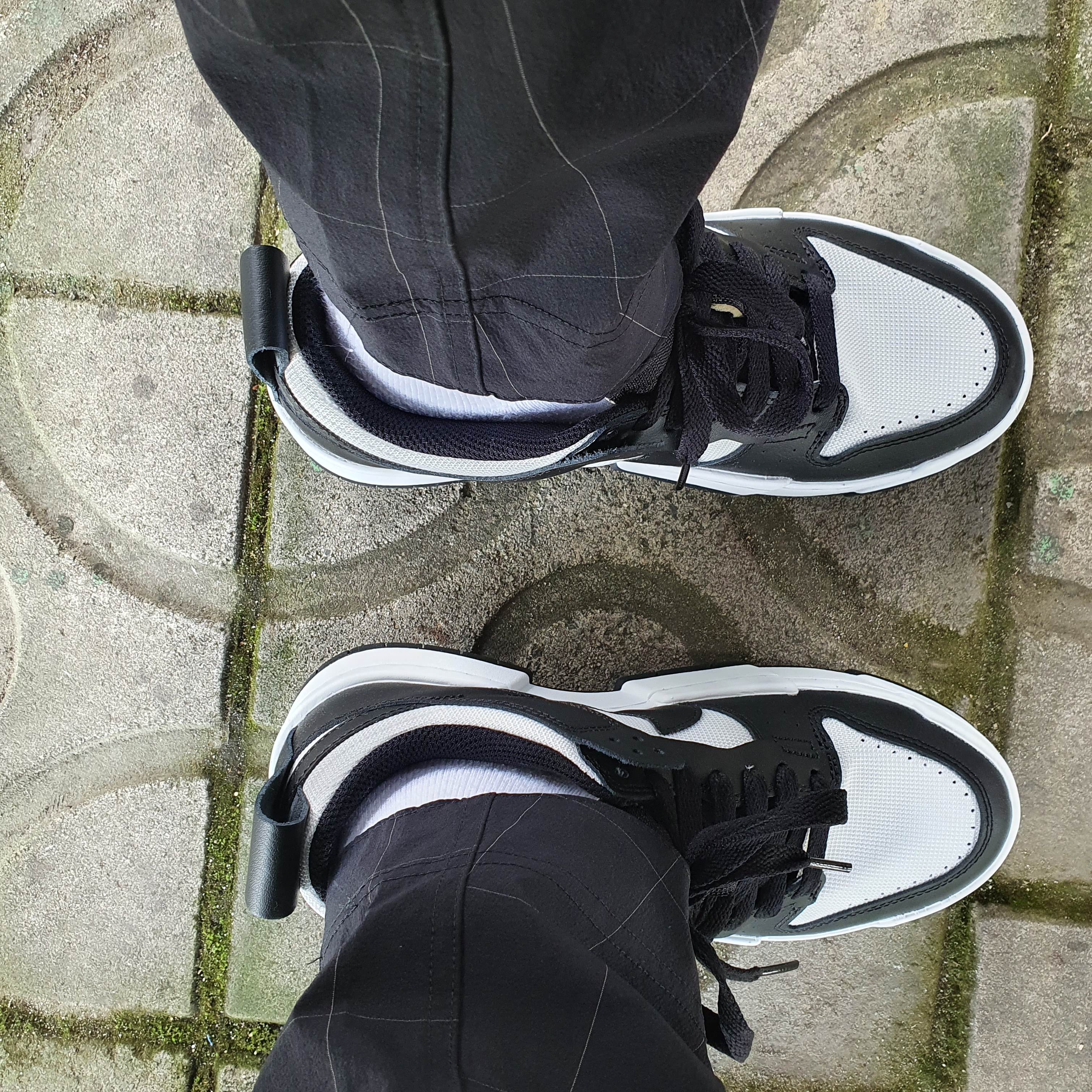 (W) Nike Dunk Low Disrupt Black White 착용 스타일