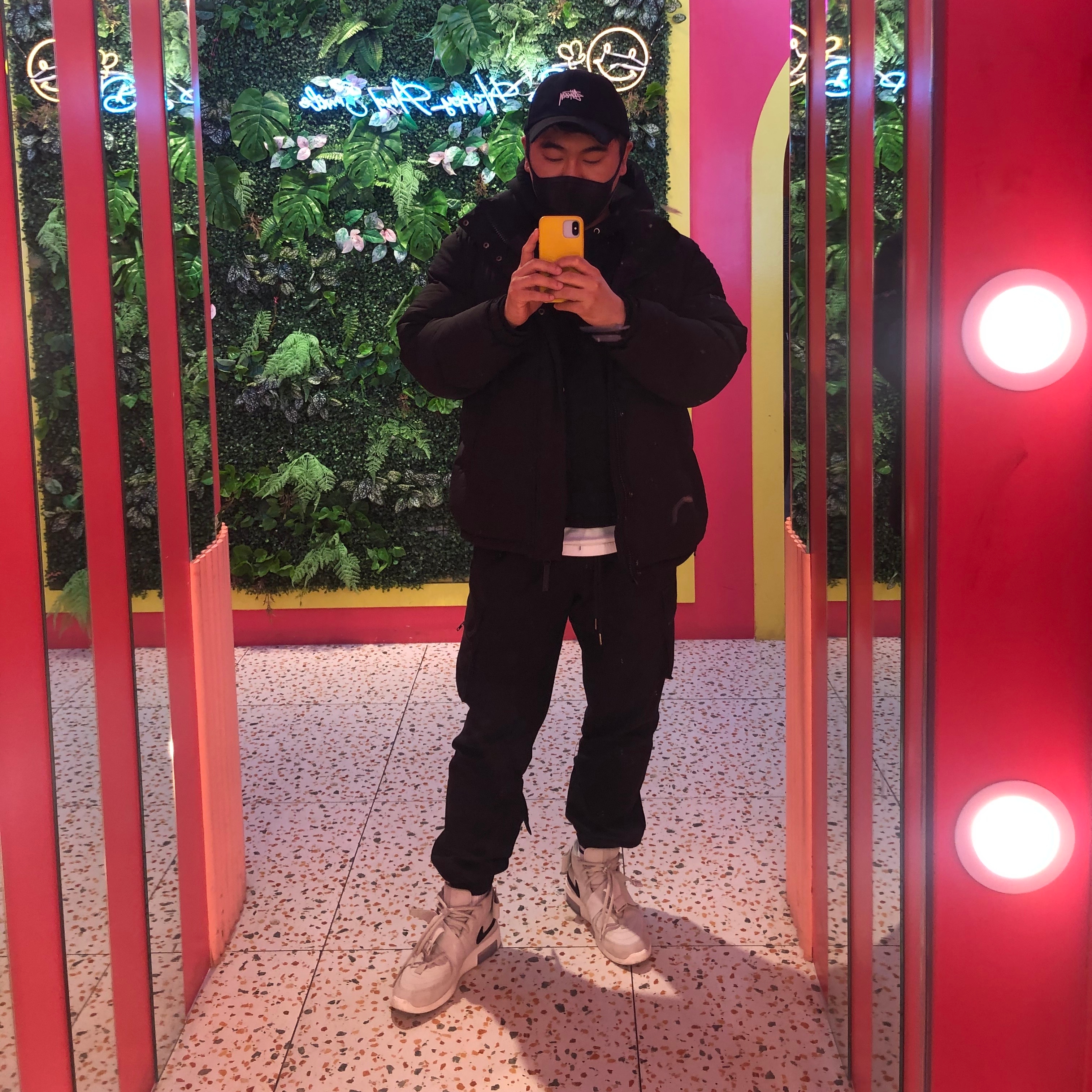 Nike x Fear of God Air Fear of God Raid Light Bone 착용 스타일