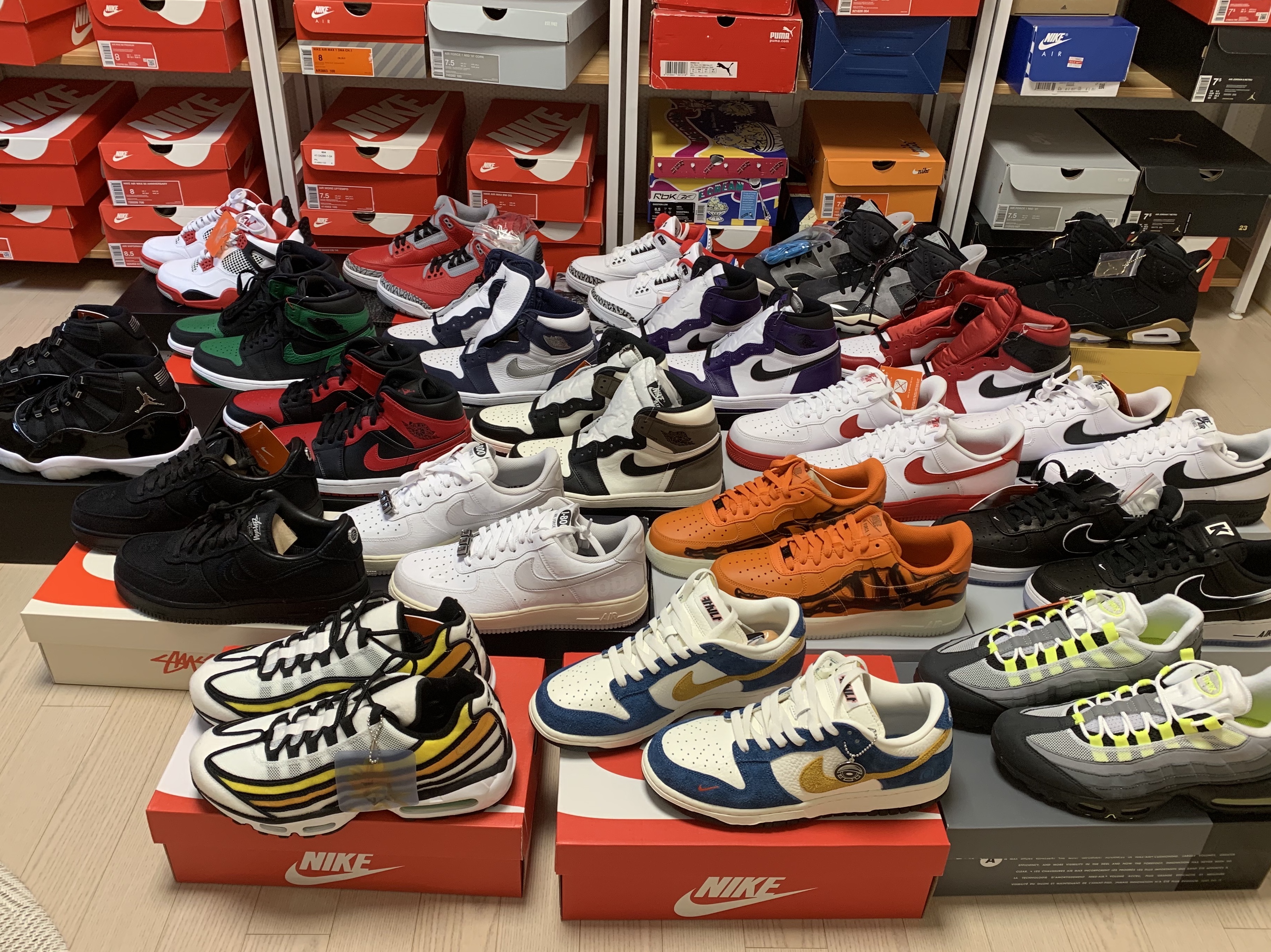 Nike x Kasina Dunk Low 80's Bus, Nike Air Max 95 OG Neon Yellow 2020 착용 스타일