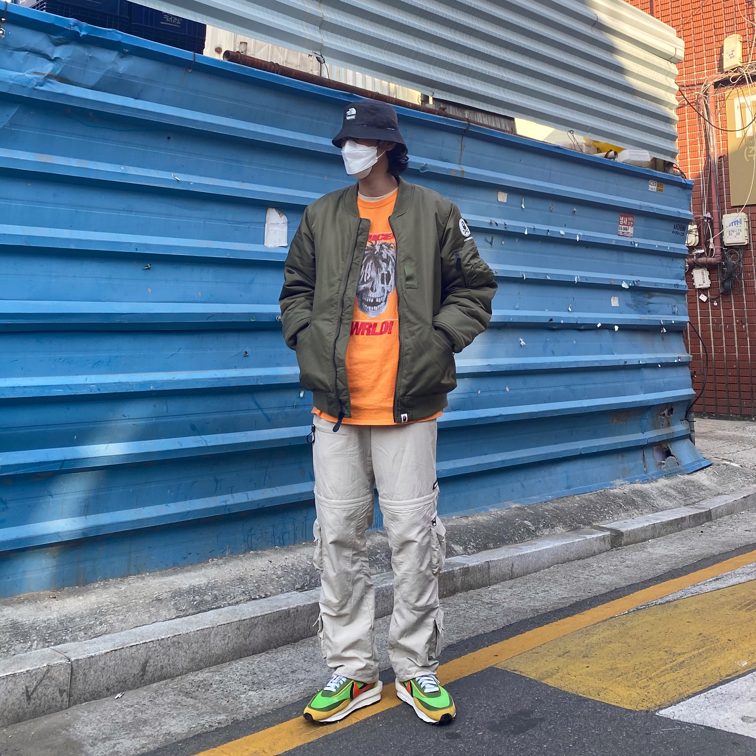 Nike x Sacai LDWaffle Green Multi, Supreme x The North Face Snakeskin Packable Reversible Crusher Black - 18SS 착용 스타일