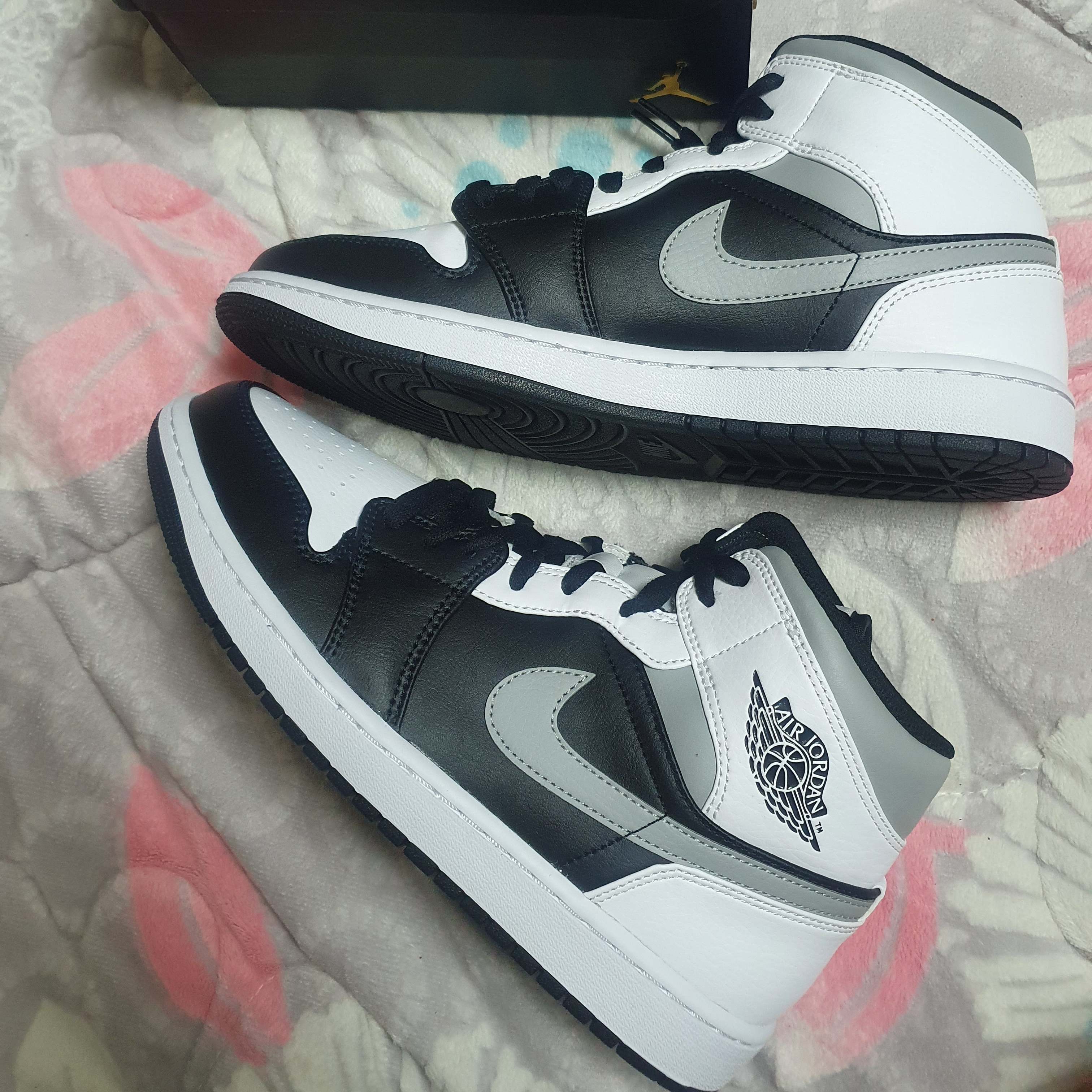 Jordan 1 Mid White Shadow 착용 스타일 - 1