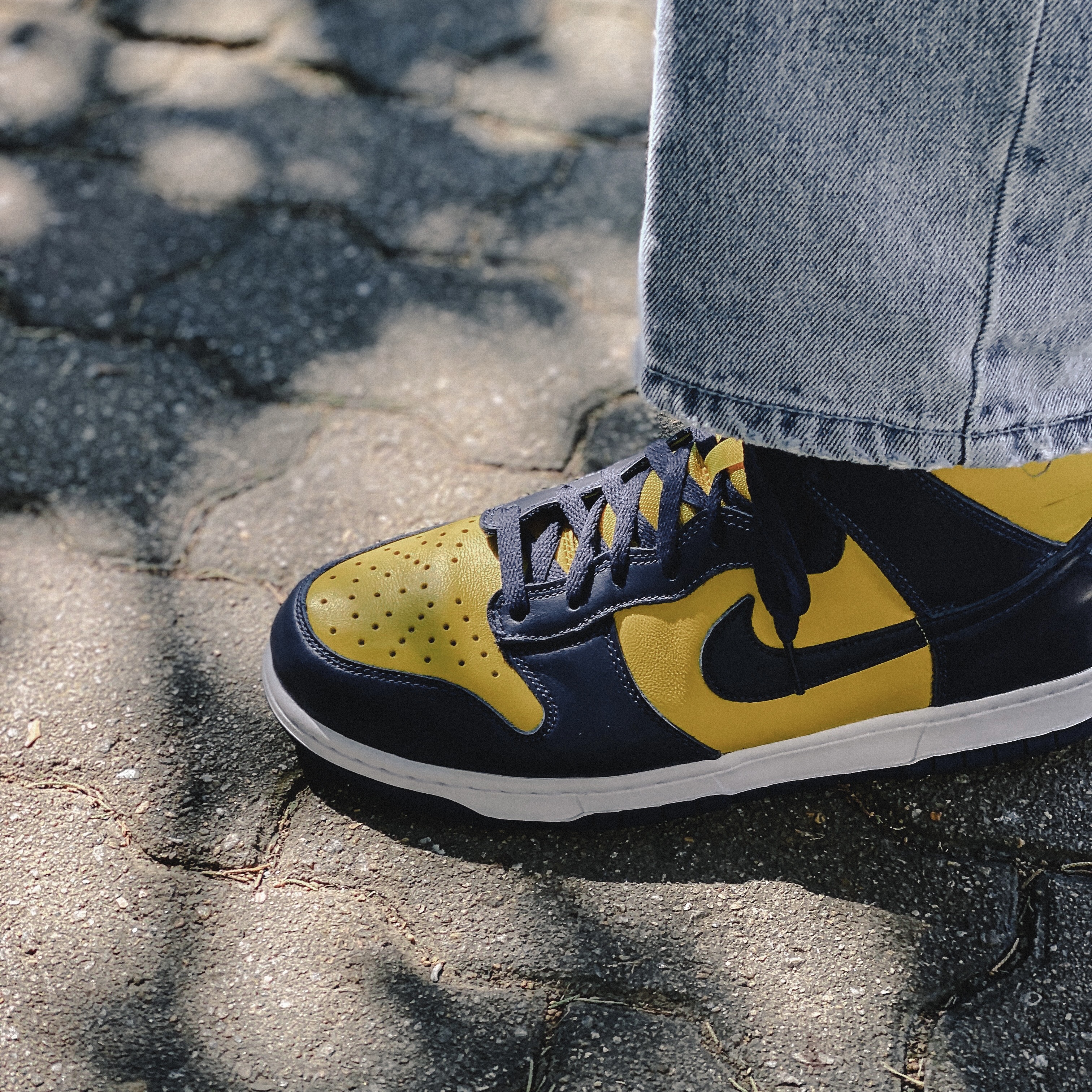 Nike Dunk High SP Maize & Blue 착용 스타일