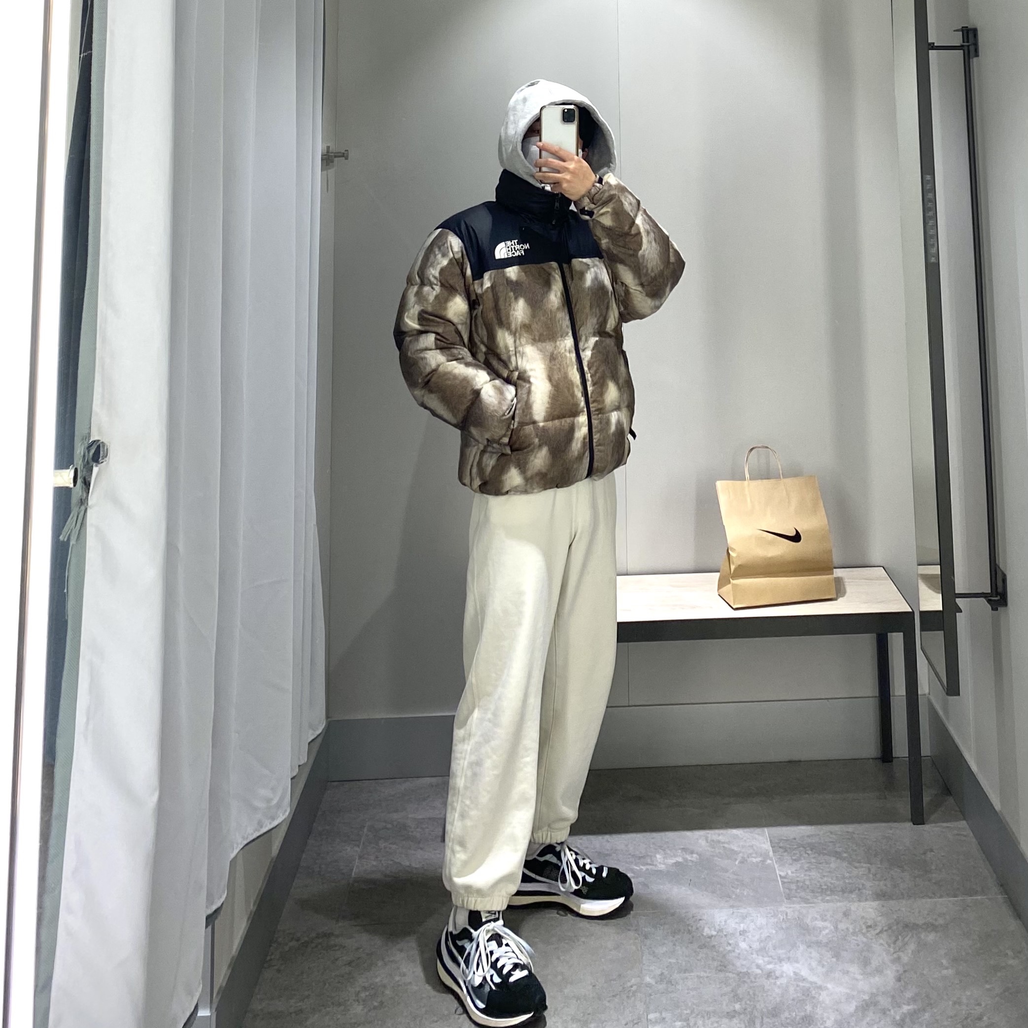 Nike x Sacai VaporWaffle Black White 착용 스타일 - 1