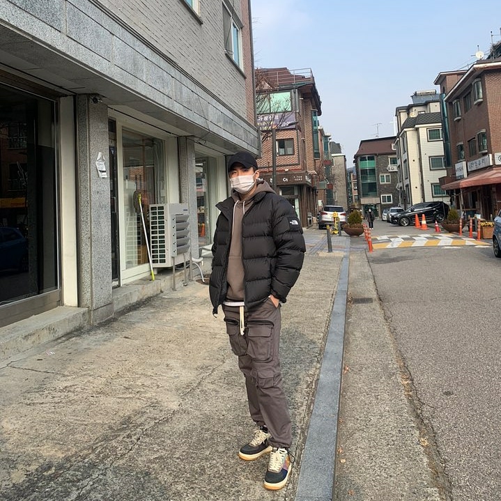 Nike x Travis Scott Air Force 1 Low Cactus Jack 착용 스타일