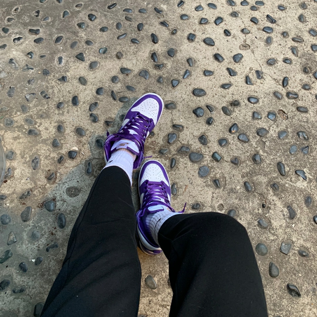 (W) Nike Dunk High SP Varsity Purple 착용 스타일 - 2