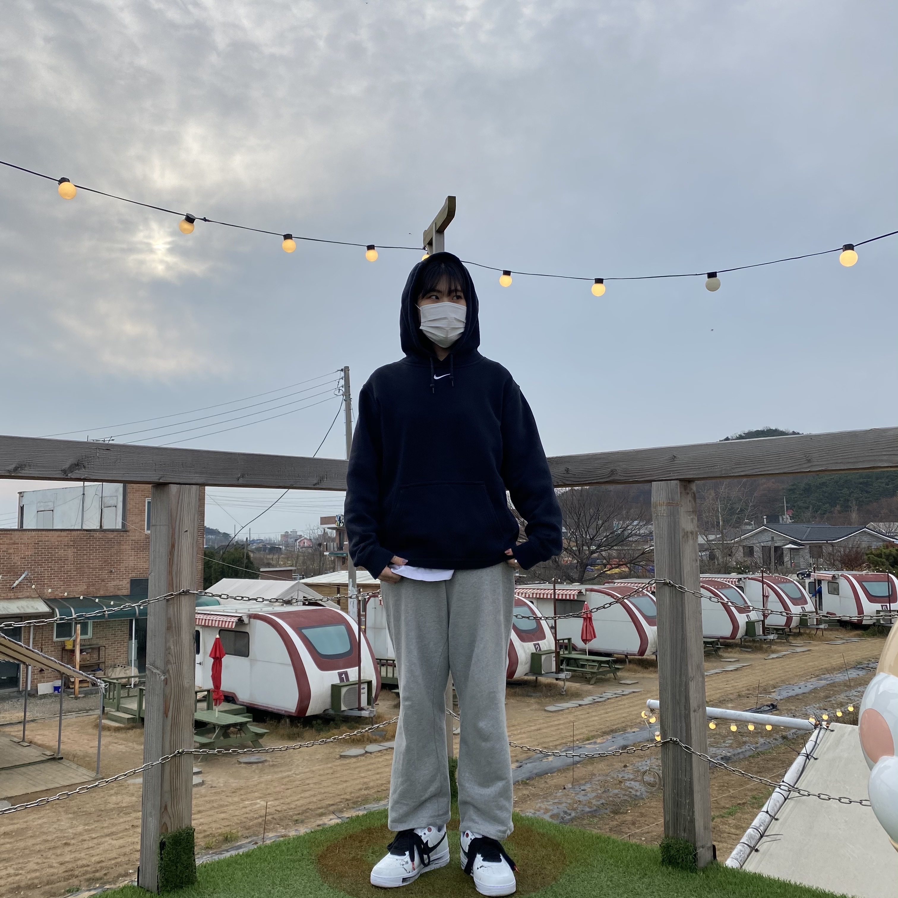 Nike x Peaceminusone Air Force 1 Low Para-Noise 2.0 착용 스타일