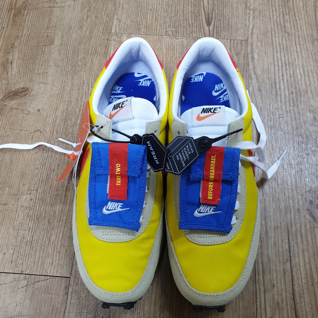 (W) Nike Daybreak BRS Speed Yellow 착용 스타일 - 1