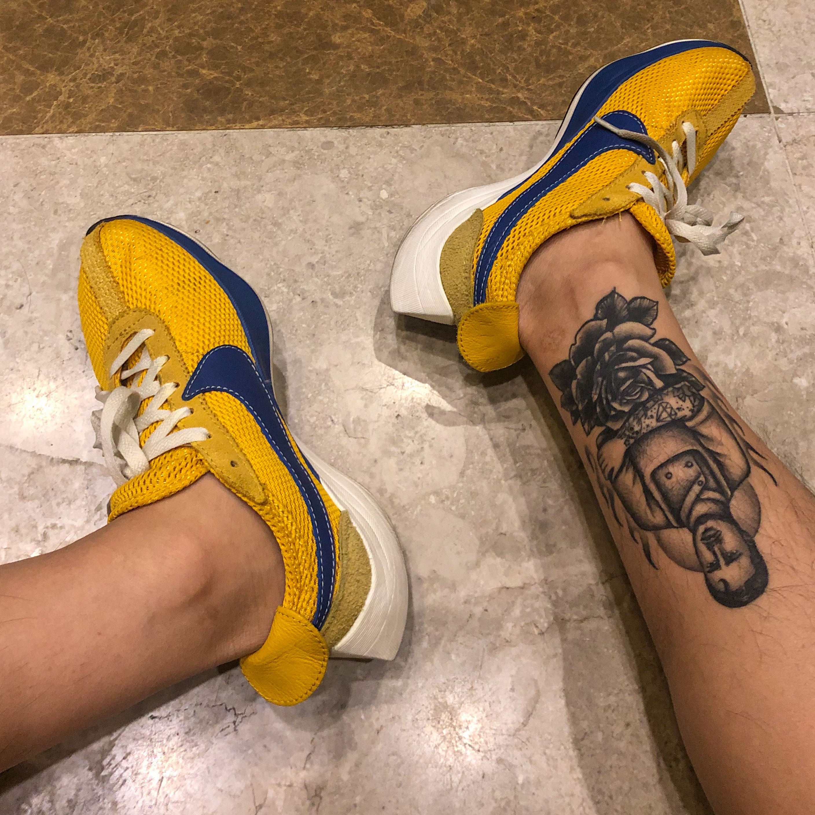 Nike Moon Racer Yellow Ochre Gym Blue 착용 스타일