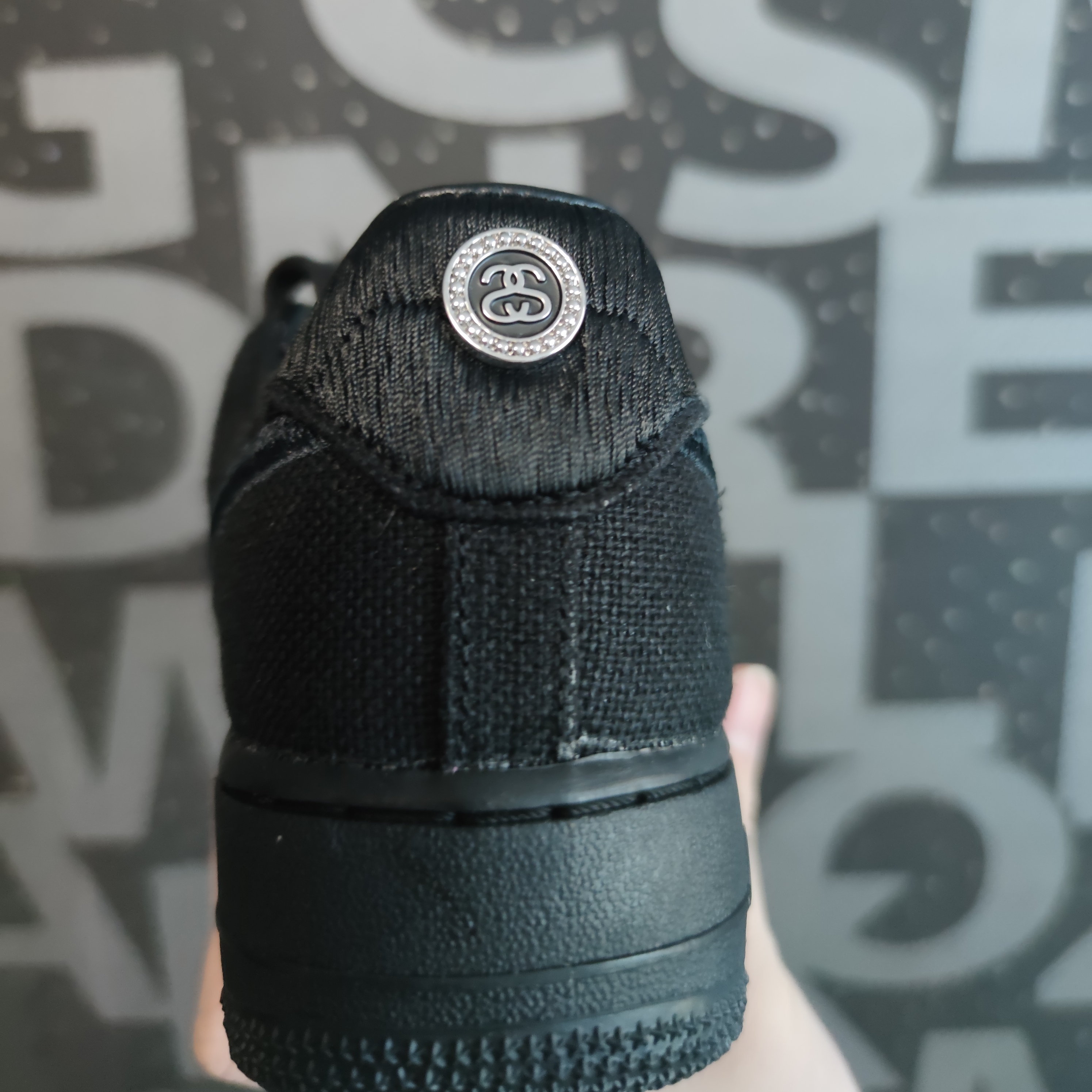 Nike x Stussy Air Force 1 Low Triple Black 착용 스타일 - 3