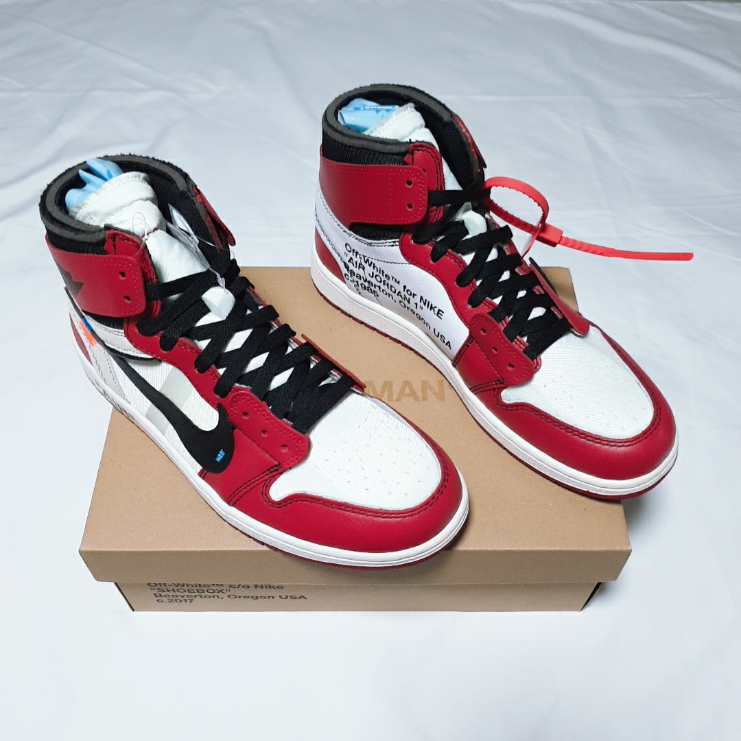 Jordan 1 x Off-White Retro High Chicago The Ten 착용 스타일 - 4