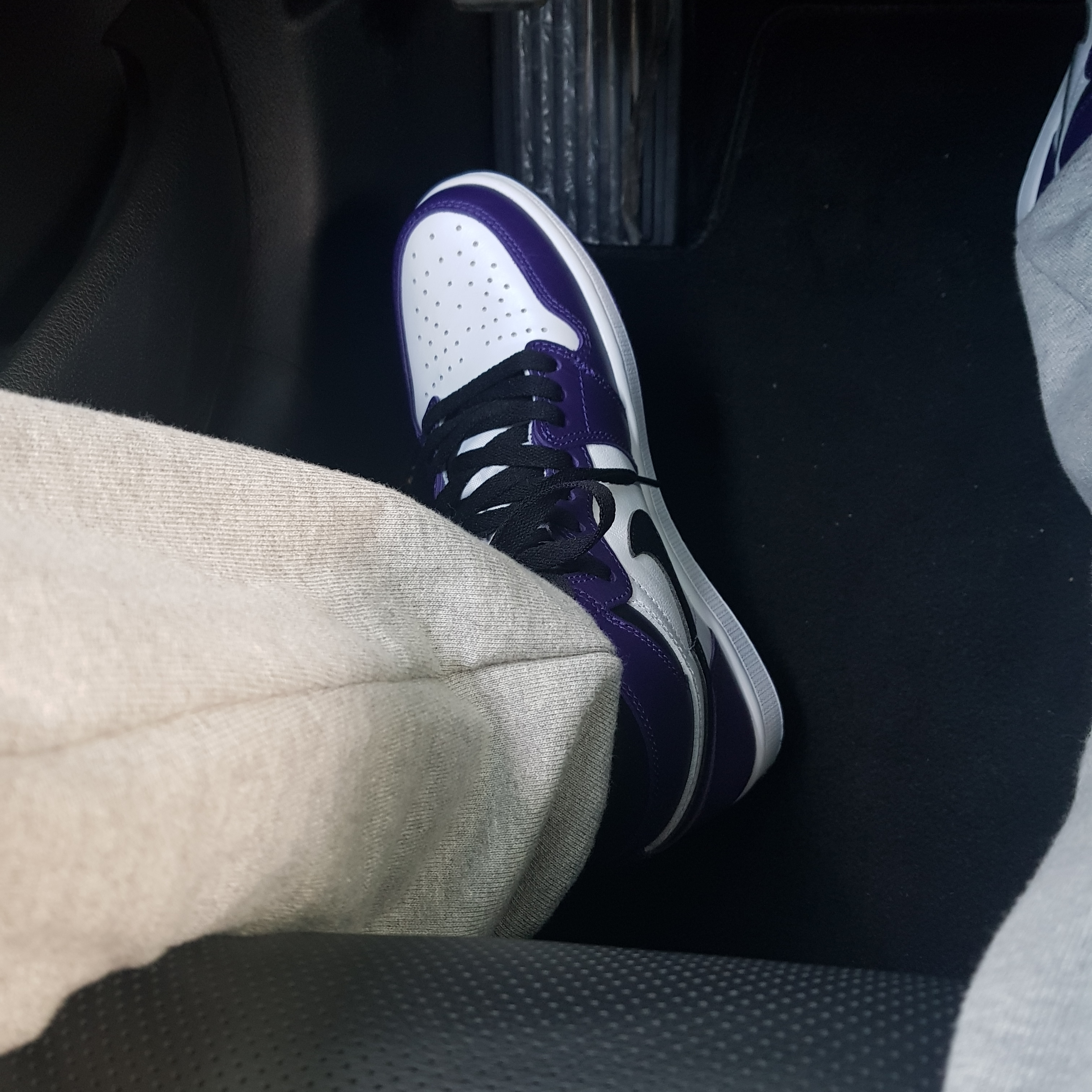 Jordan 1 Retro High OG Court Purple 2020 착용 스타일 - 1
