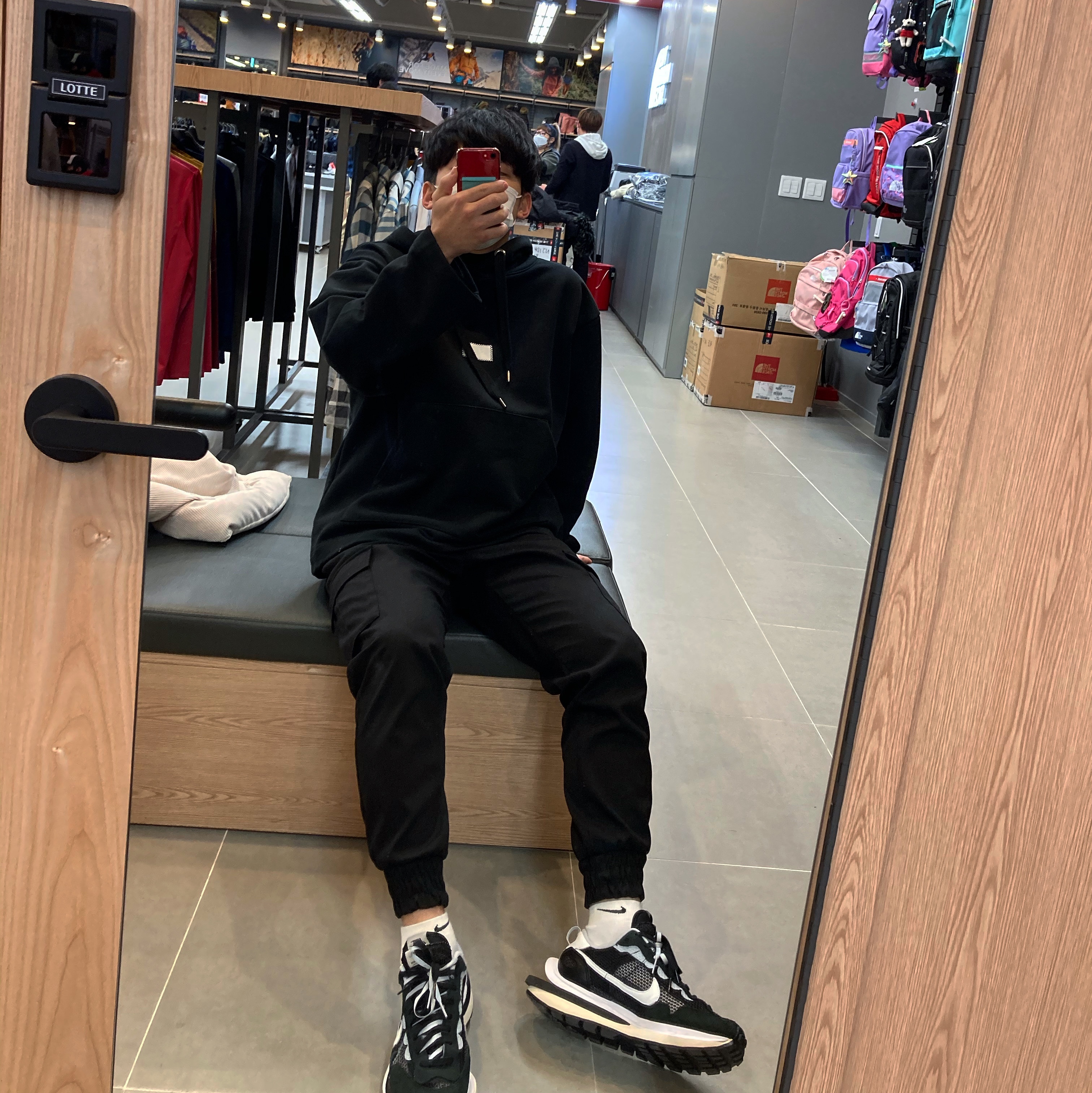 Nike x Sacai VaporWaffle Black White 착용 스타일
