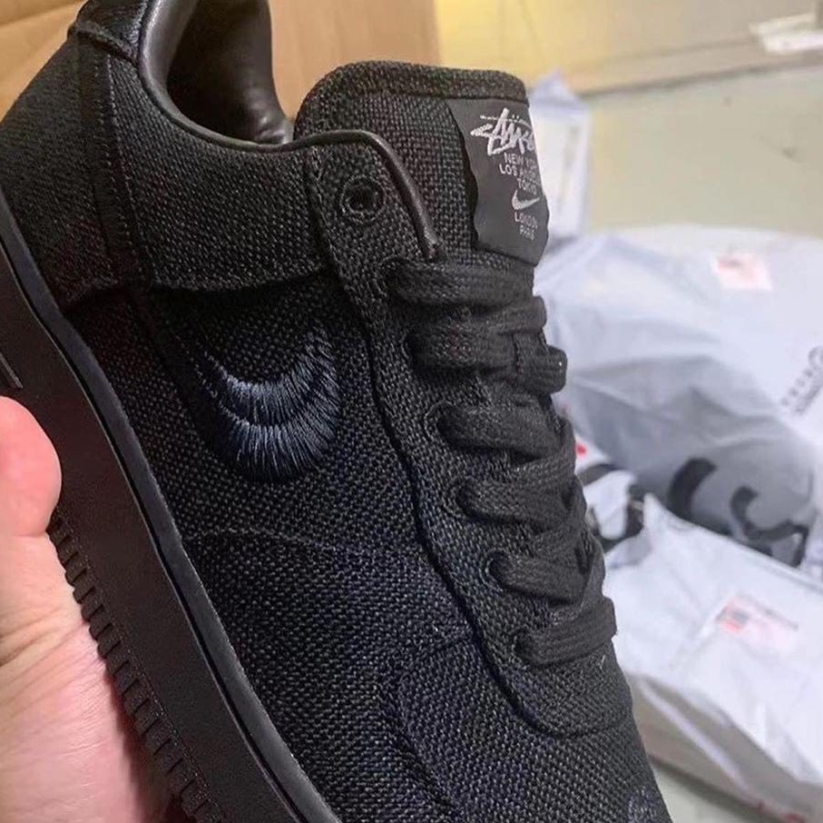Nike x Stussy Air Force 1 Low Triple Black 착용 스타일
