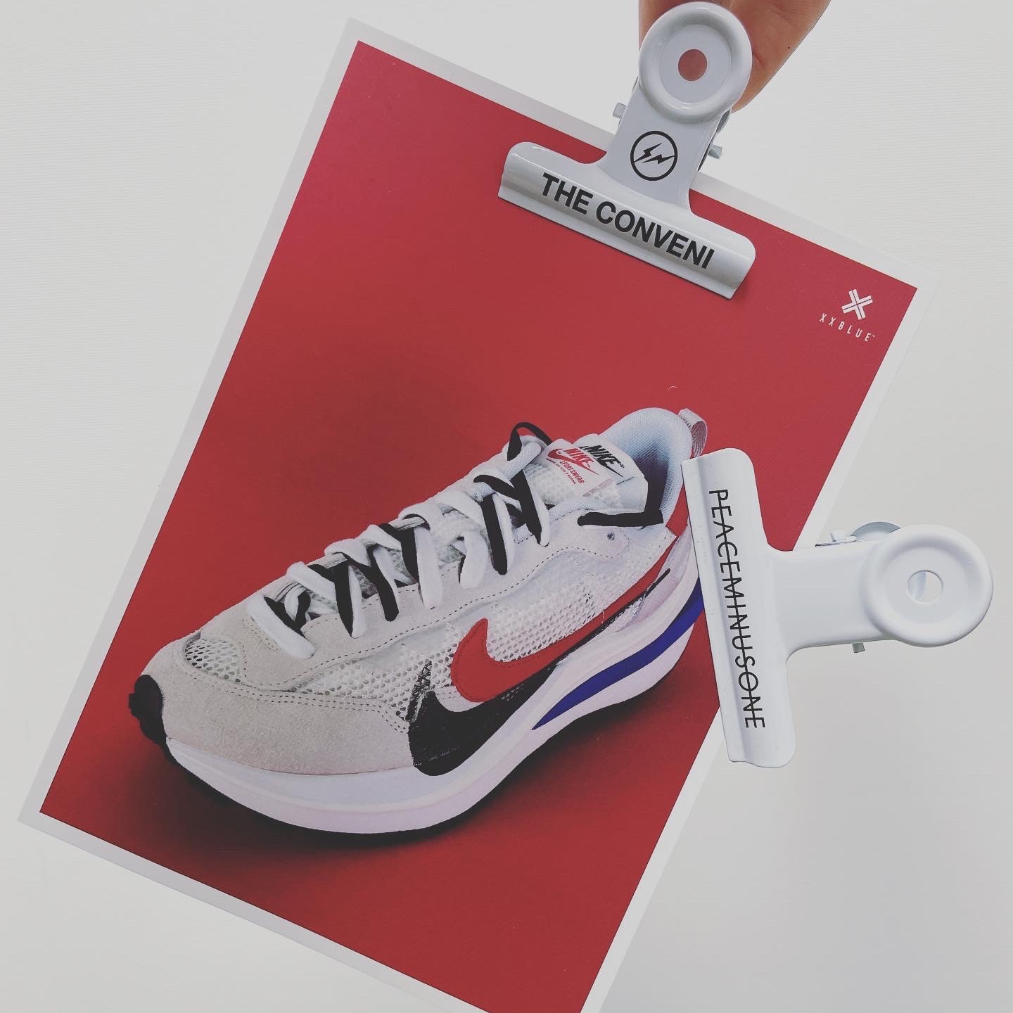 Nike x Sacai VaporWaffle Royal Fuchsia 착용 스타일