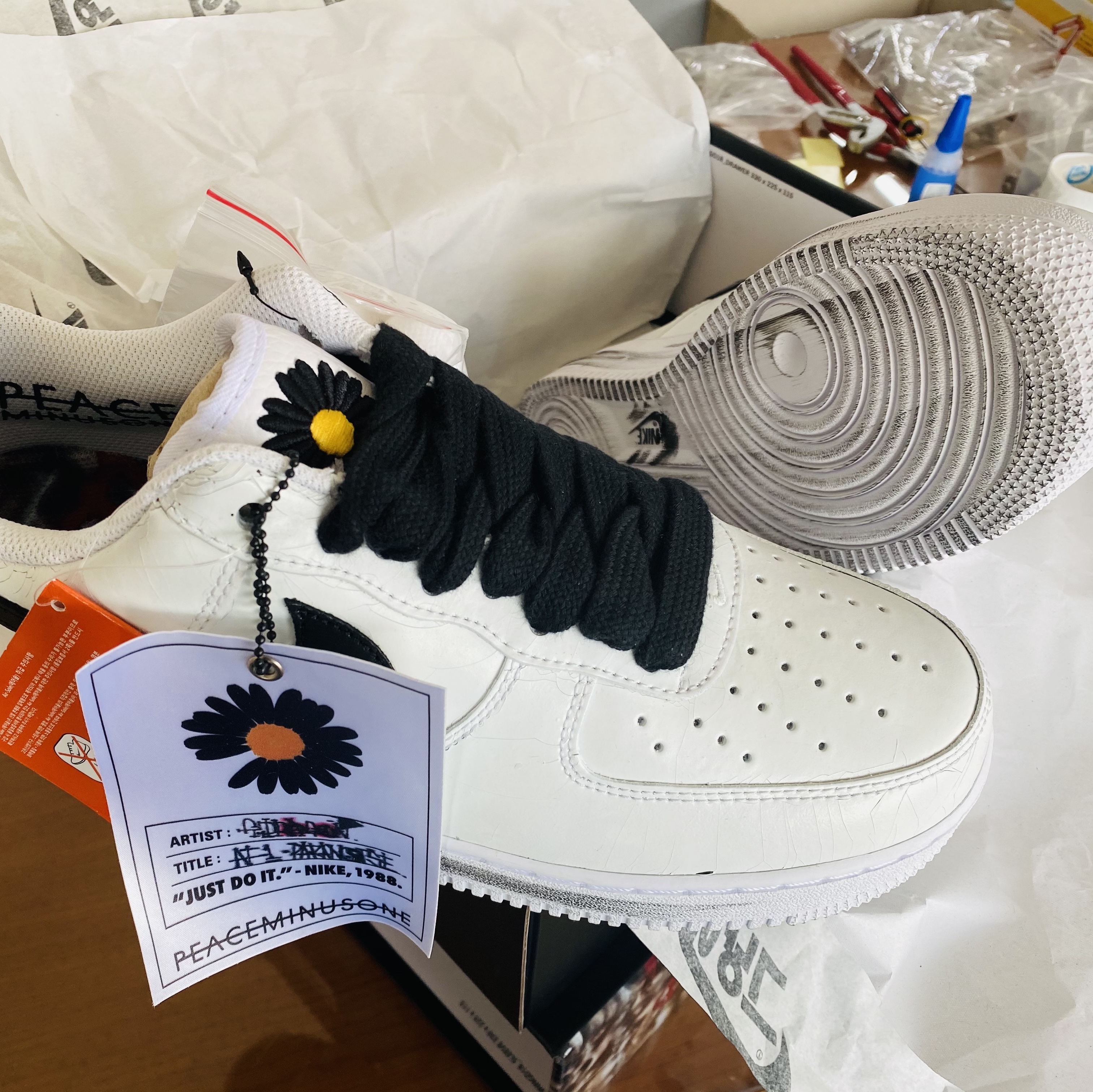 Nike x Peaceminusone Air Force 1 Low Para-Noise 2.0 착용 스타일 - 2