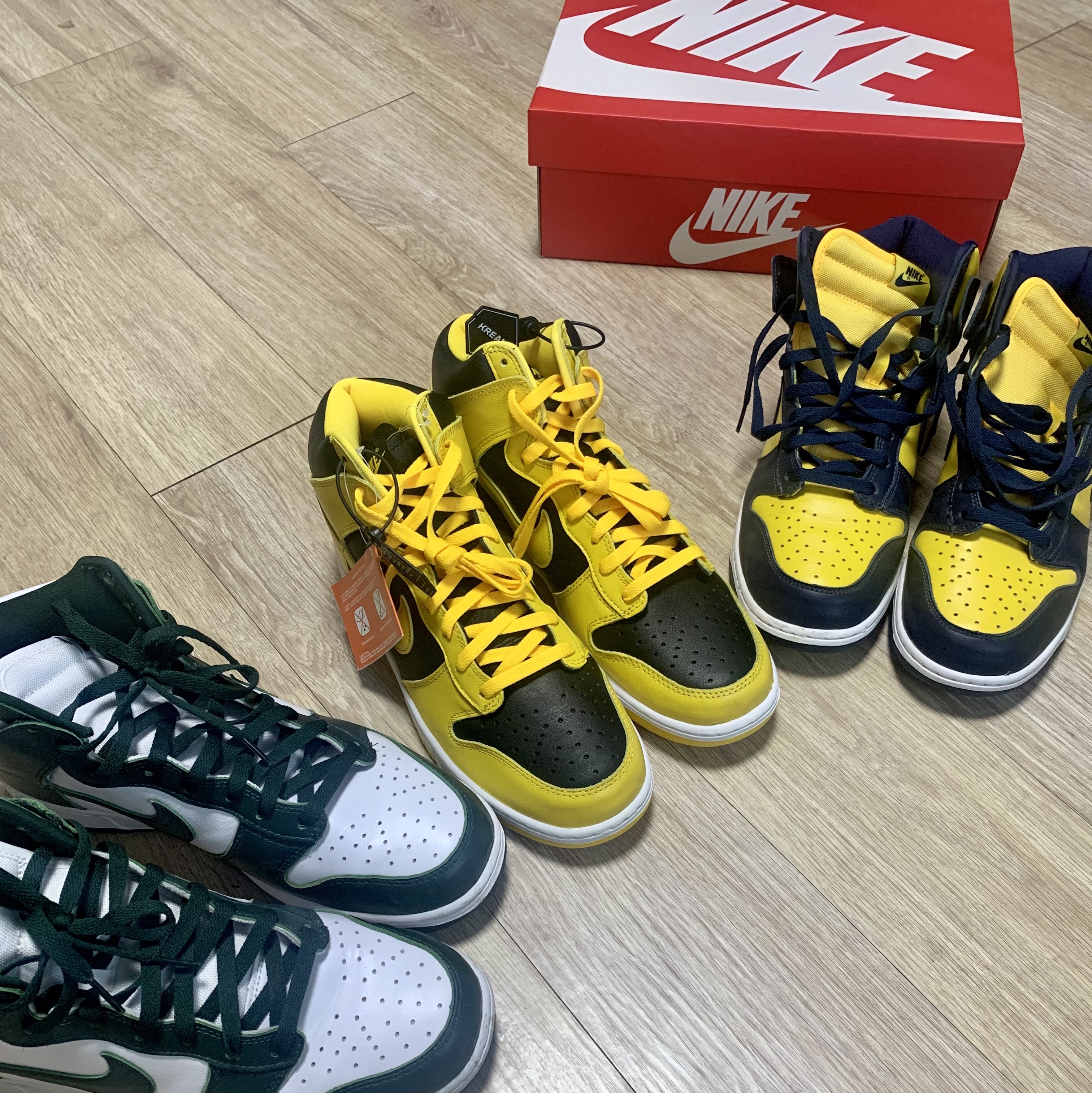 Nike Dunk High SP Varsity Maize, Nike Dunk High SP Spartan Green 착용 스타일