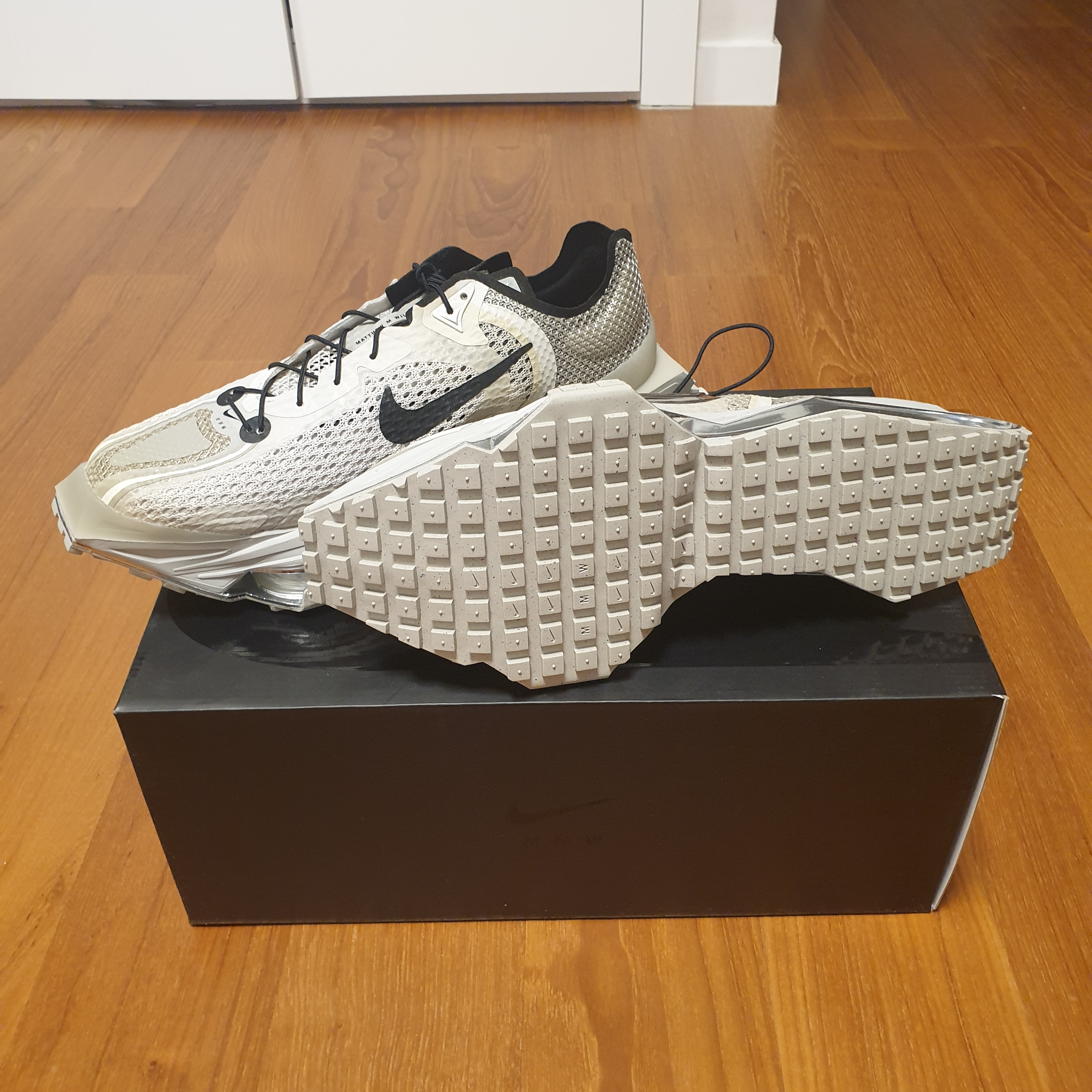 Nike x Matthew M Williams Zoom 004 Stone 착용 스타일 - 3