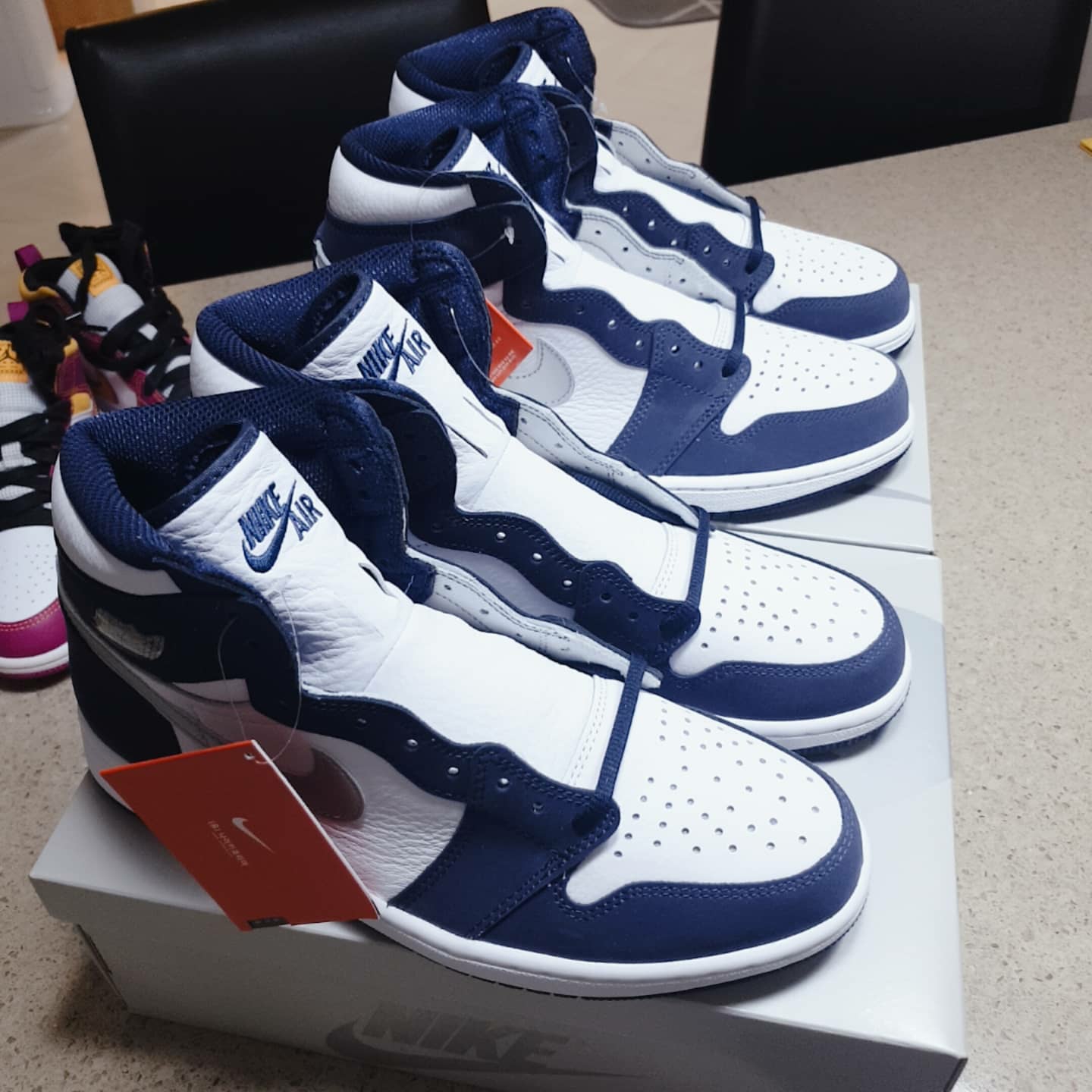 Jordan 1 Retro High OG CO.JP Midnight Navy, Jordan 1 x League of Legends Zoom Air CMFT Esports 착용 스타일 - 2