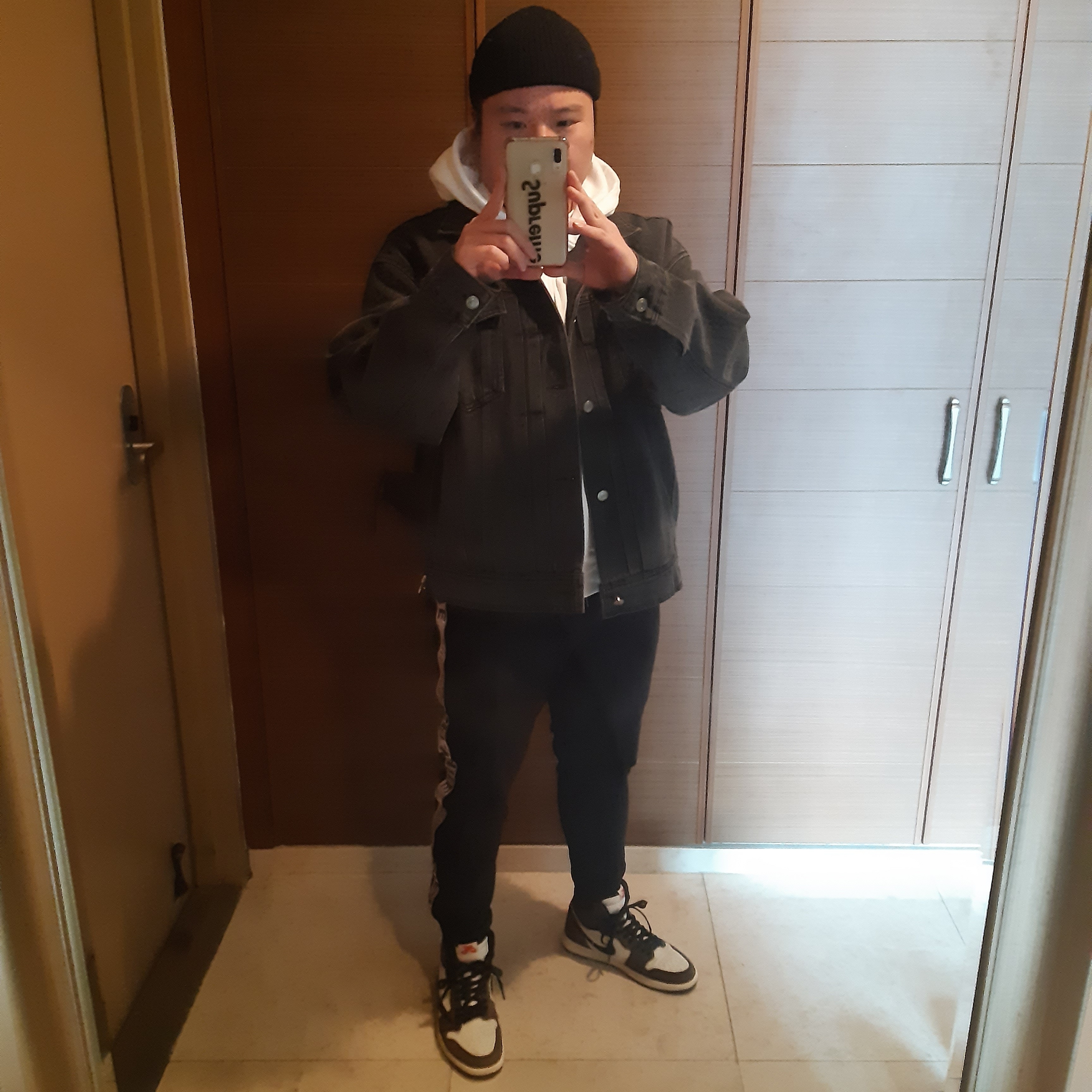 Jordan 1 x Travis Scott Retro High OG SP Mocha 착용 스타일