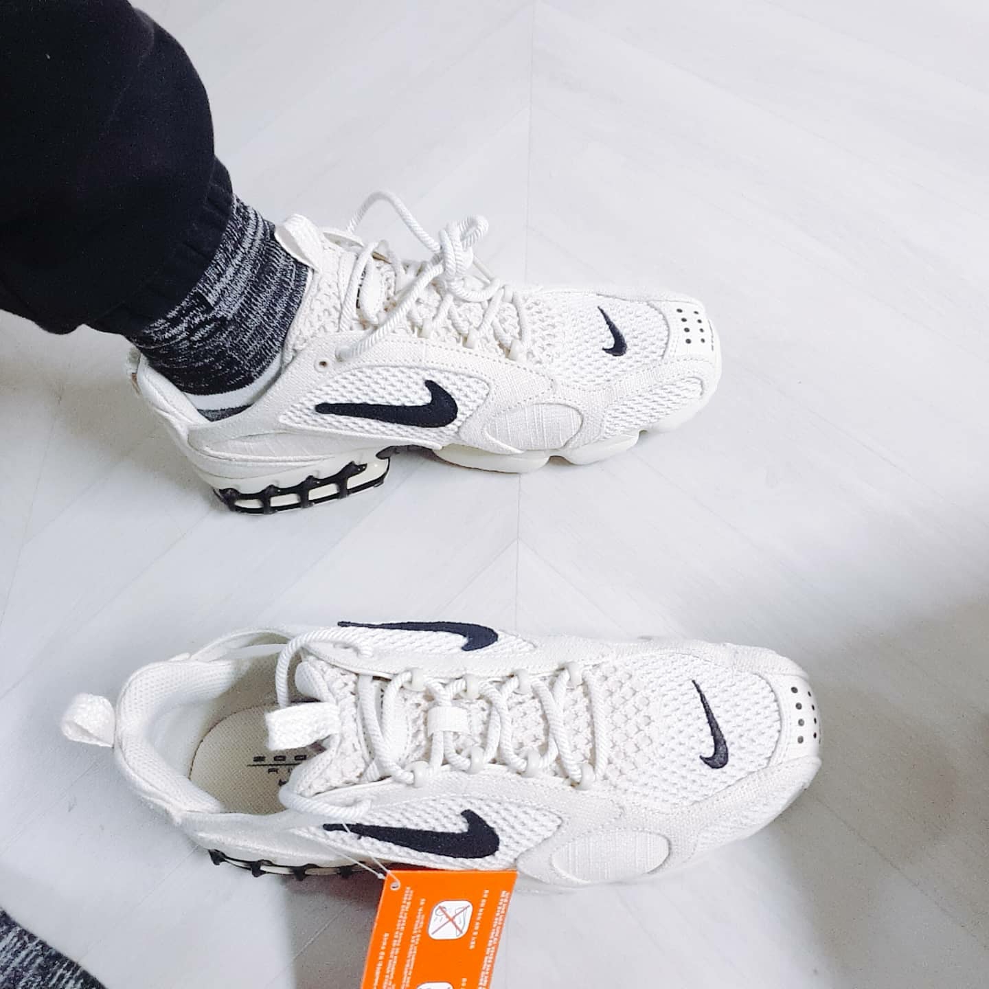 Jordan 1 Retro High OG Court Purple 2020, Nike x Stussy Air Zoom Spiridon Cage 2 Fossil 착용 스타일 - 2