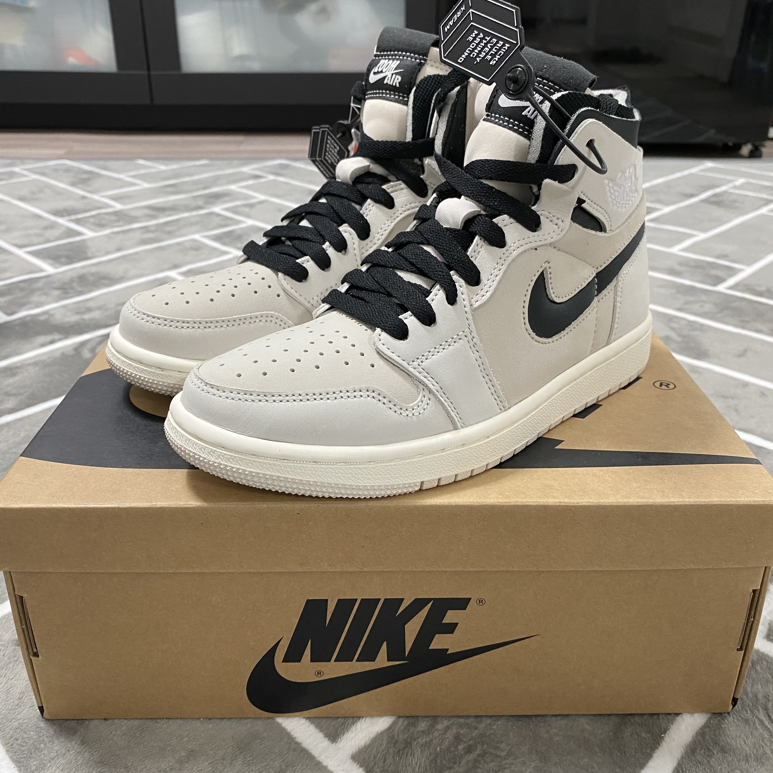 (W) Jordan 1 Zoom Air CMFT Summit Sail 착용 스타일 - 1