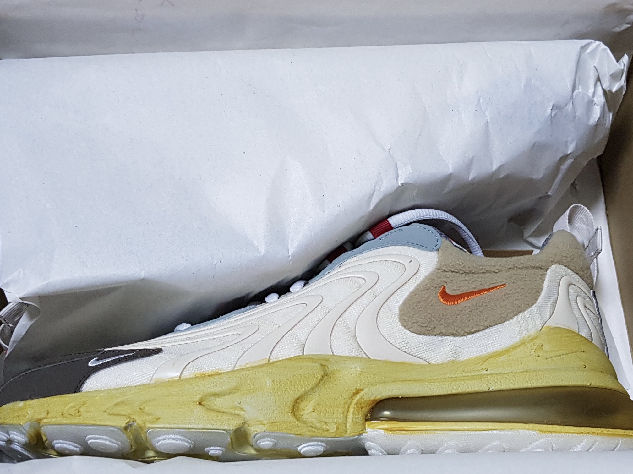 Nike x Travis Scott Air Max 270 React Cactus Trails 착용 스타일 - 2