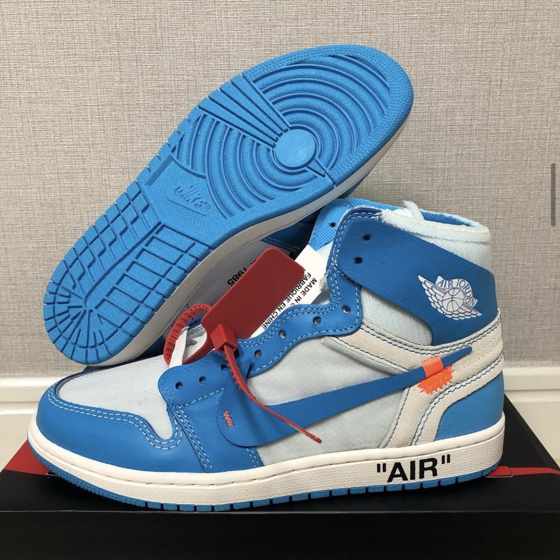 Jordan 1 x Off-White Retro High University Blue 착용 스타일