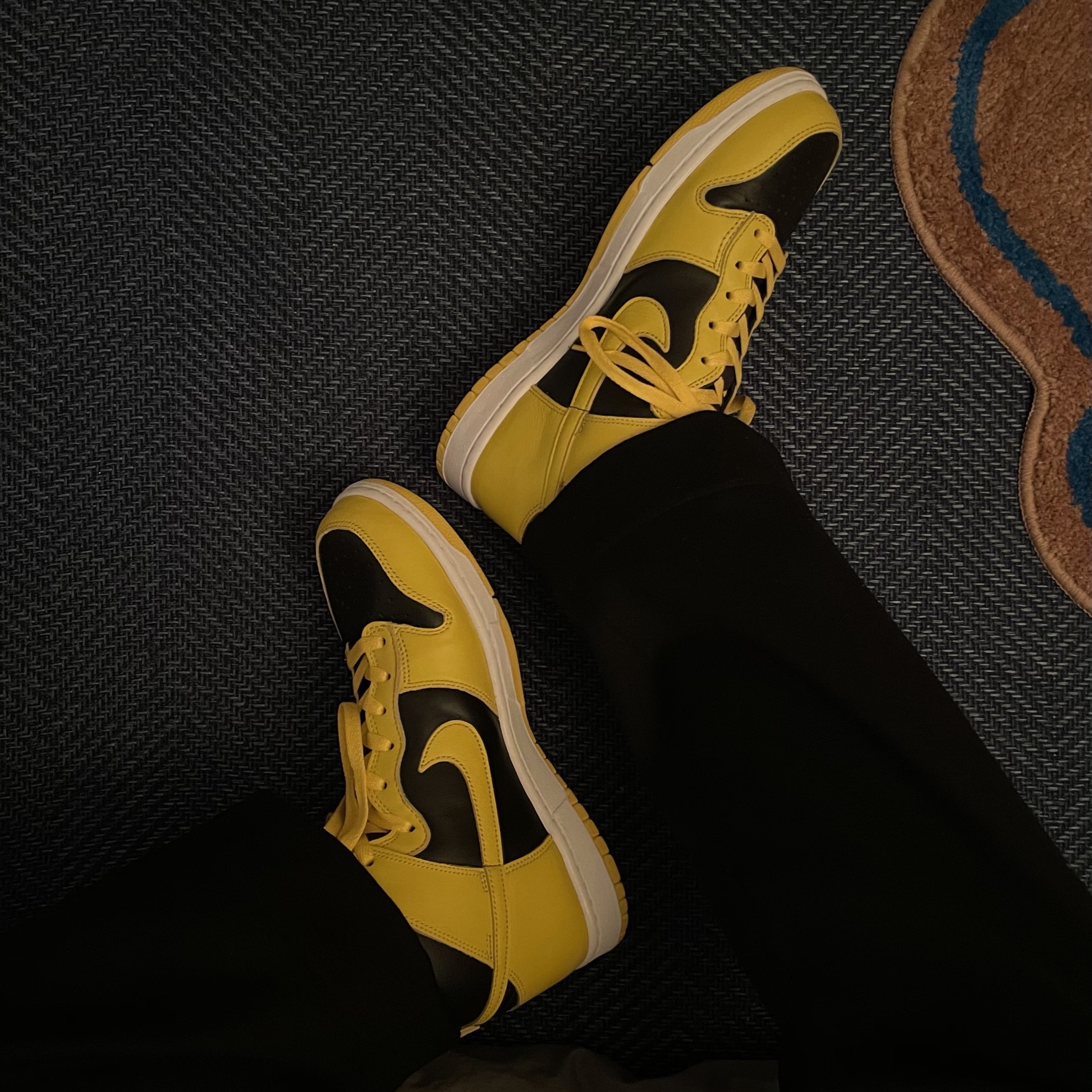 Nike Dunk High SP Varsity Maize 착용 스타일 - 4