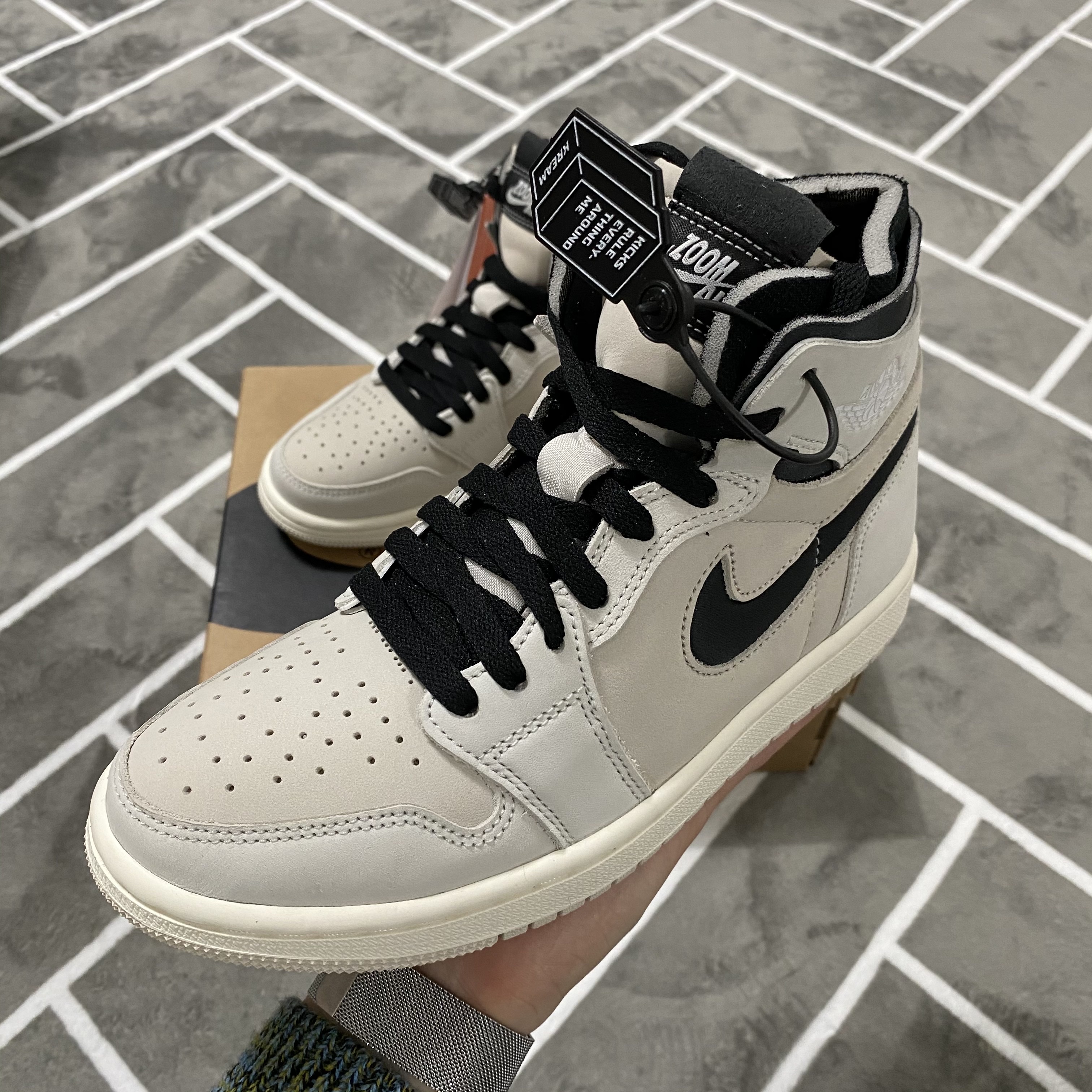 (W) Jordan 1 Zoom Air CMFT Summit Sail 착용 스타일 - 2