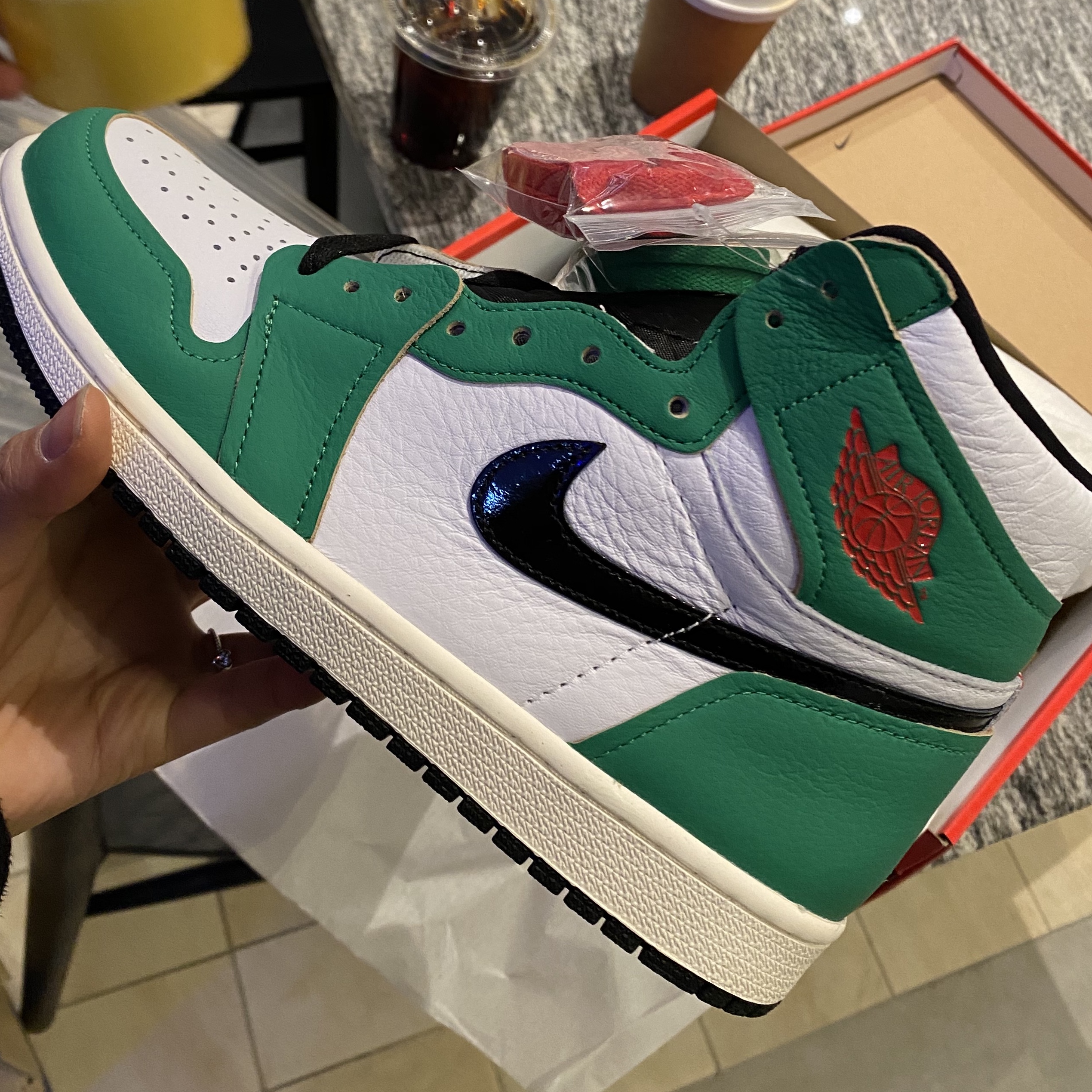 (W) Jordan 1 Retro High OG Lucky Green 착용 스타일
