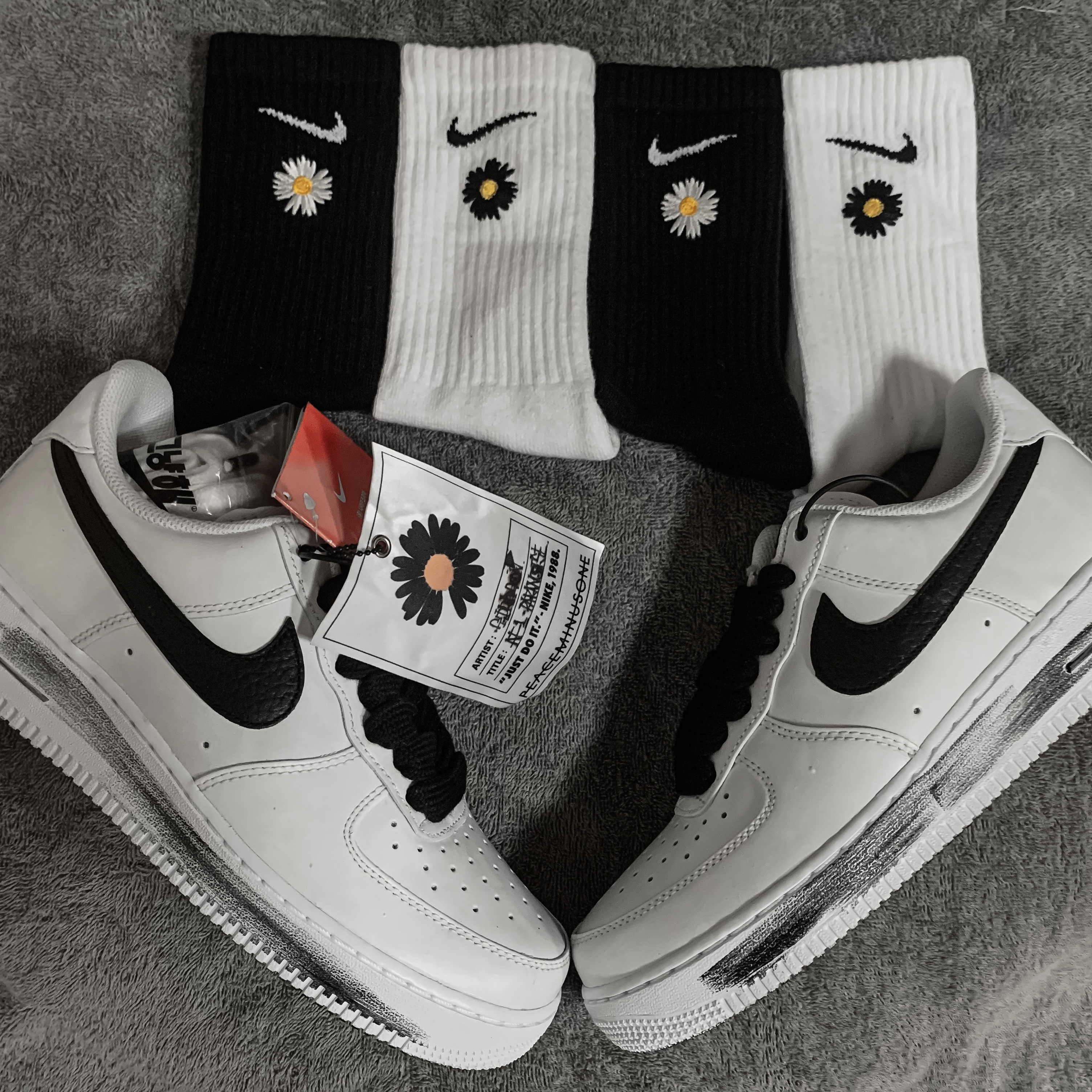 Nike x Peaceminusone Air Force 1 Low Para-Noise 2.0 착용 스타일 - 4