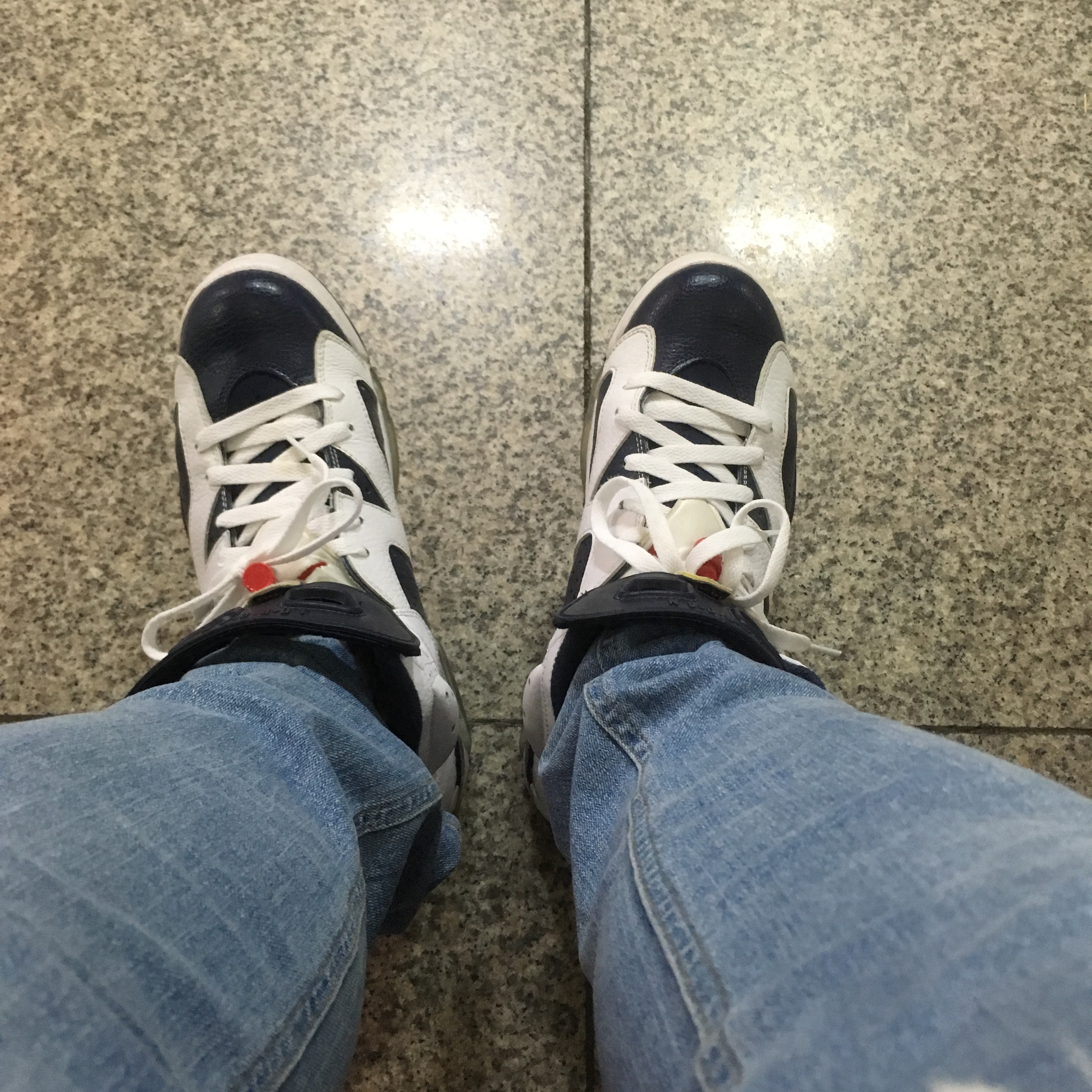 Jordan 6 Retro Olympic 2012 착용 스타일 - 5