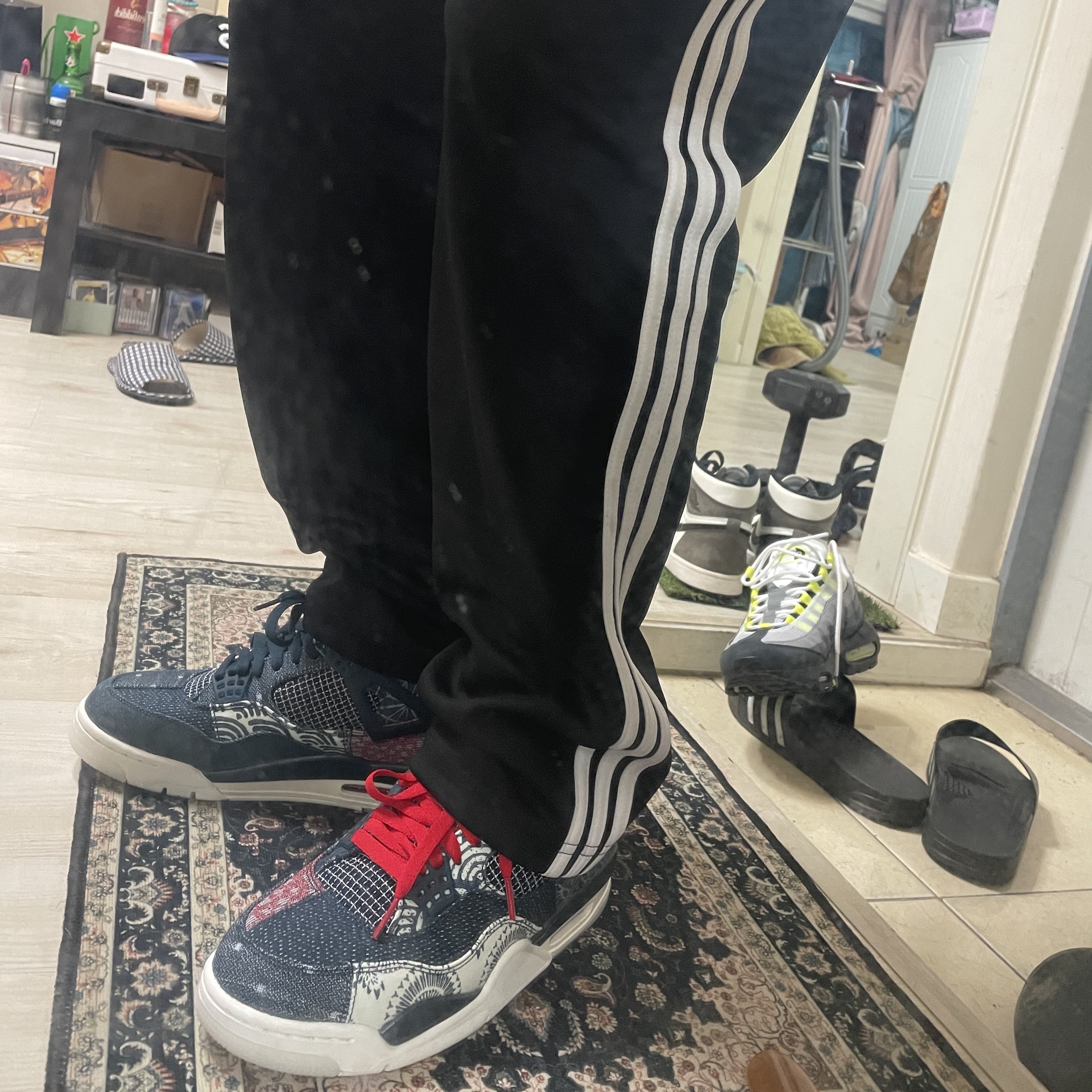 Jordan 4 Retro SE Deep Ocean 착용 스타일 - 2