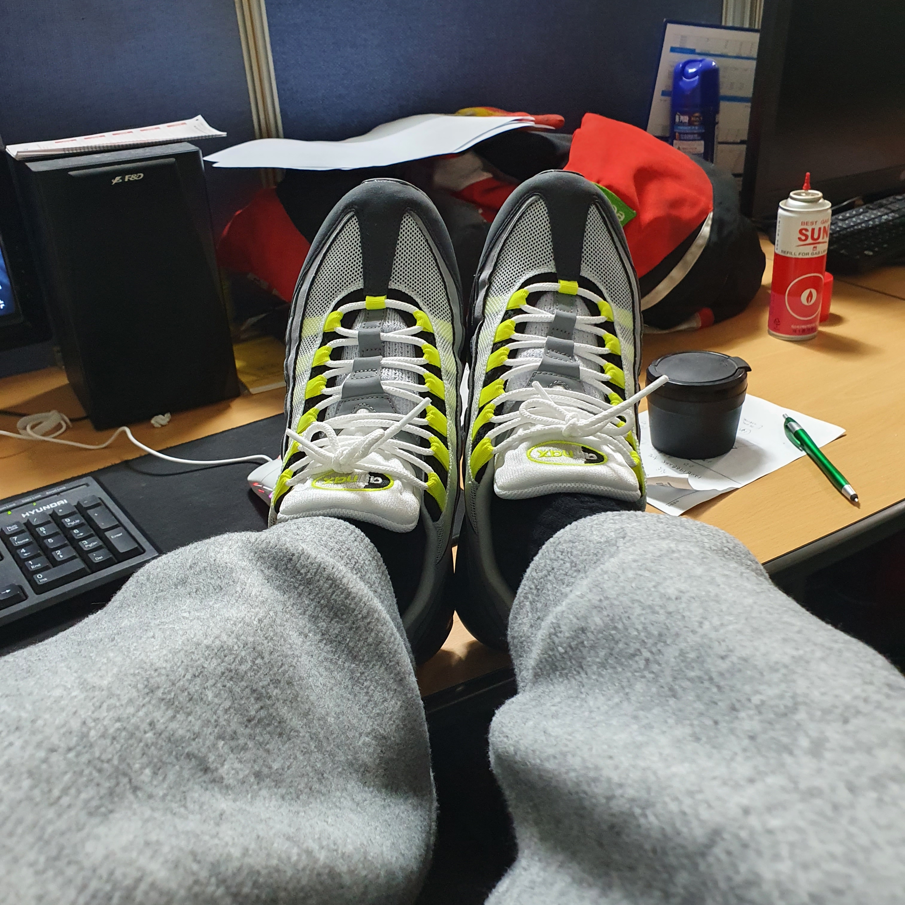 Nike Air Max 95 OG Neon Yellow 2020 착용 스타일