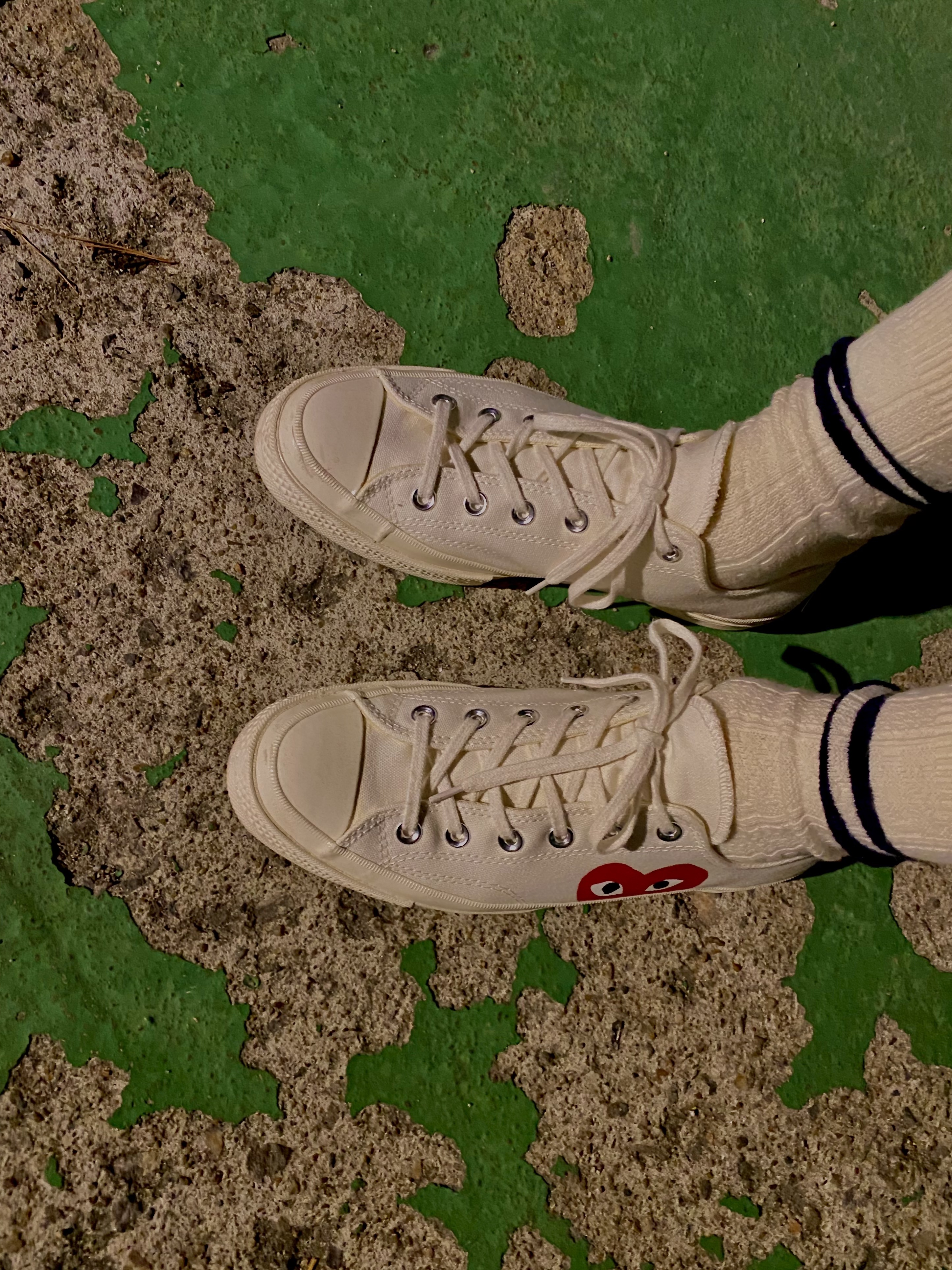 Converse x Play Comme des Garcons Chuck 70 Ox White 착용 스타일