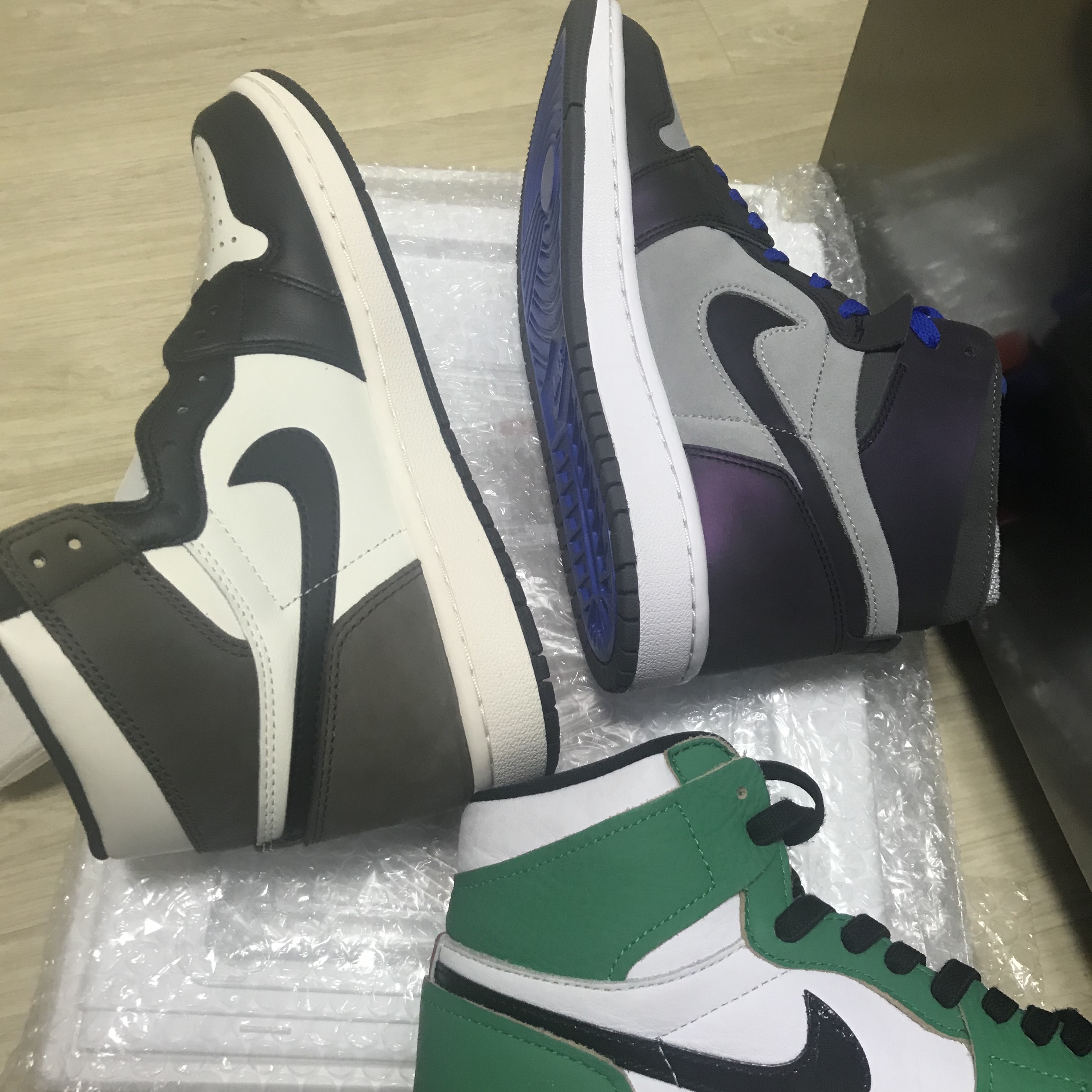Jordan 1 Retro High OG Black Mocha, Jordan 1 x League of Legends Zoom Air CMFT Esports 착용 스타일