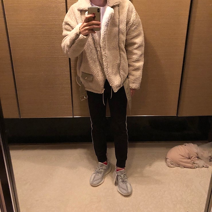 Adidas Yeezy Boost 350 V2 Static - Non-Reflective 2018 착용 스타일