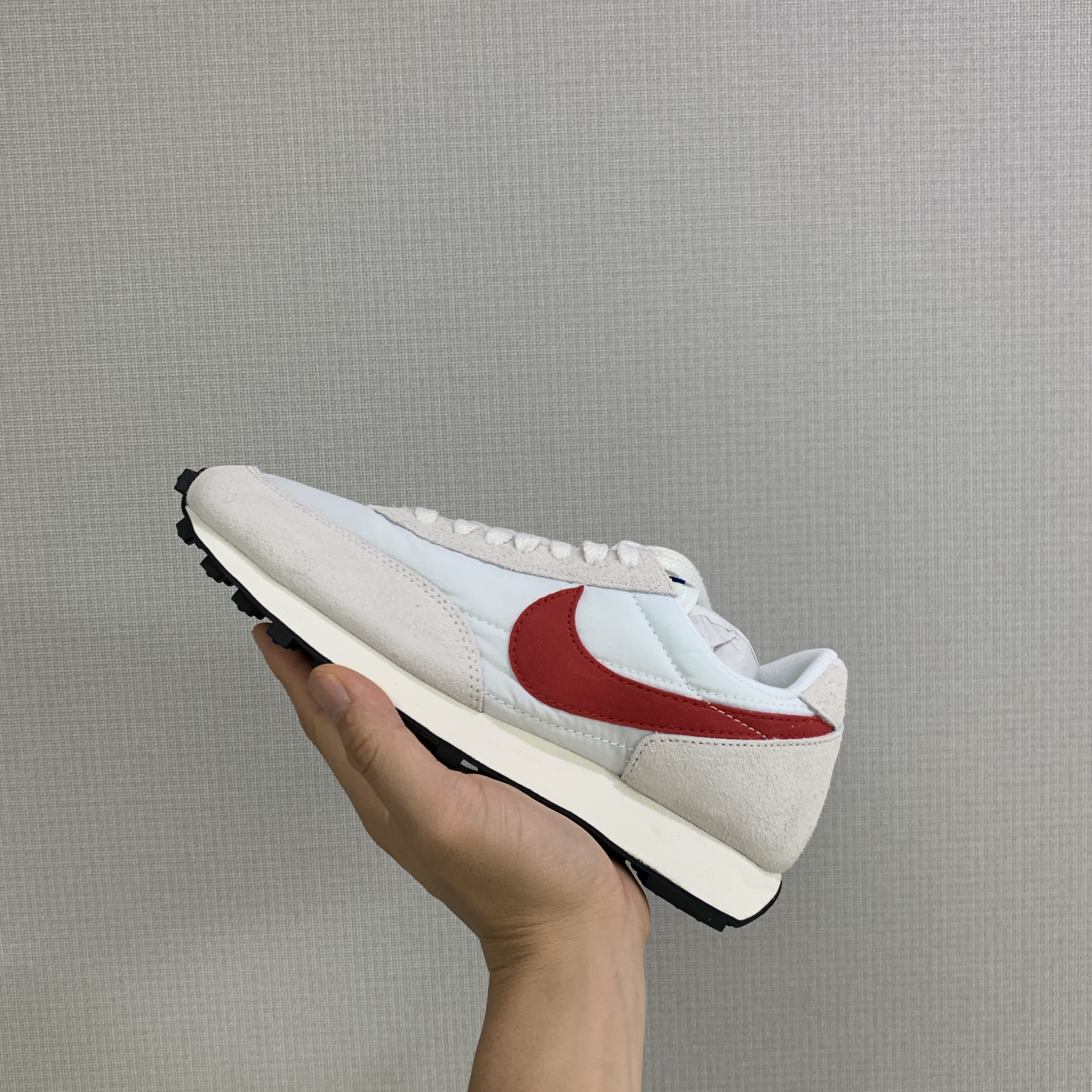 Nike Daybreak SP White University Red 착용 스타일 - 2