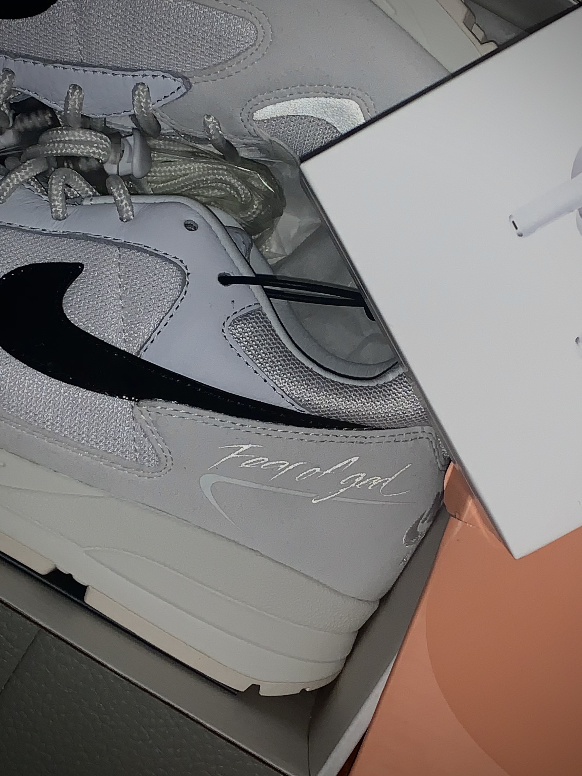 Nike x Fear of God Air Skylon 2 White 착용 스타일