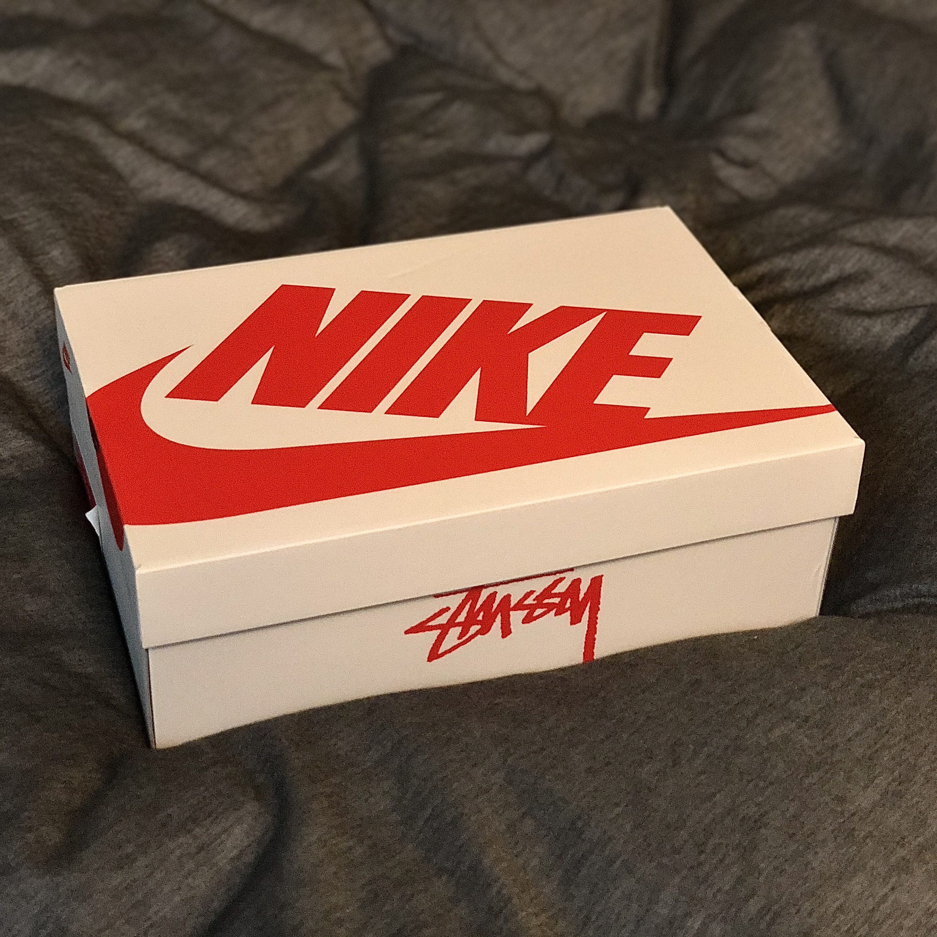 Nike x Stussy Air Force 1 Low Fossil 착용 스타일 - 2