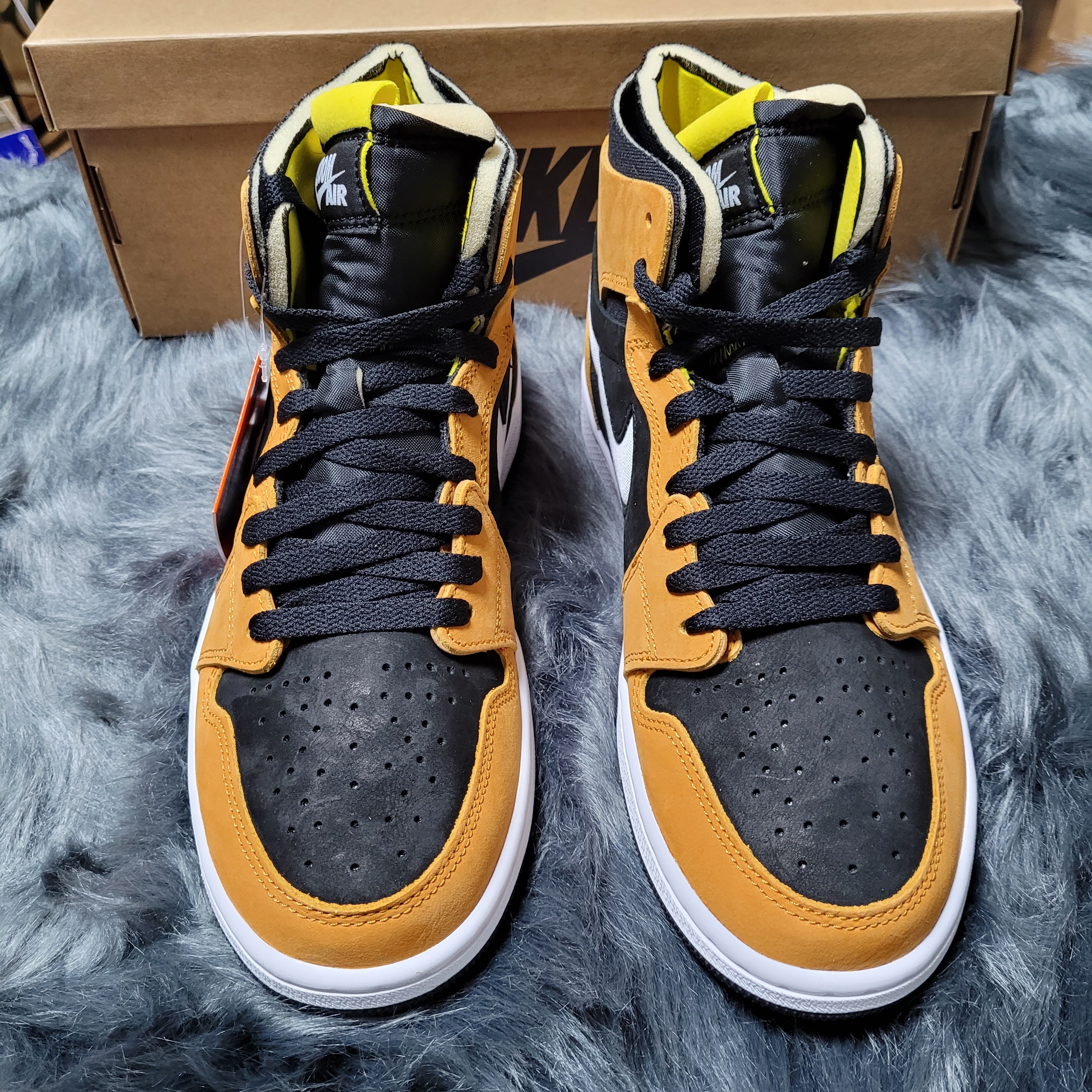 Jordan 1 Zoom Air CMFT Monarch Orange 착용 스타일