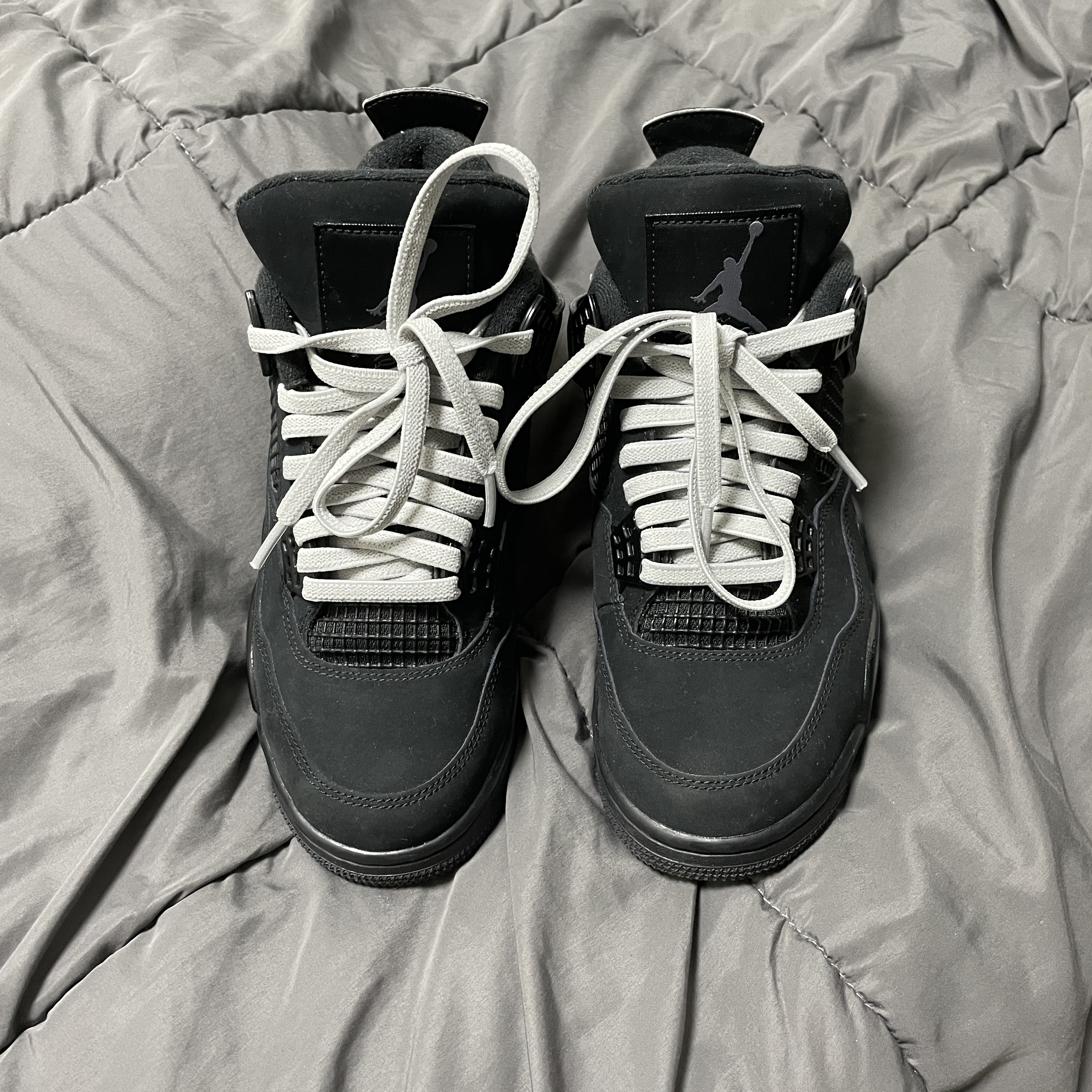 Jordan 4 Retro Black Cat 2020 착용 스타일 - 2